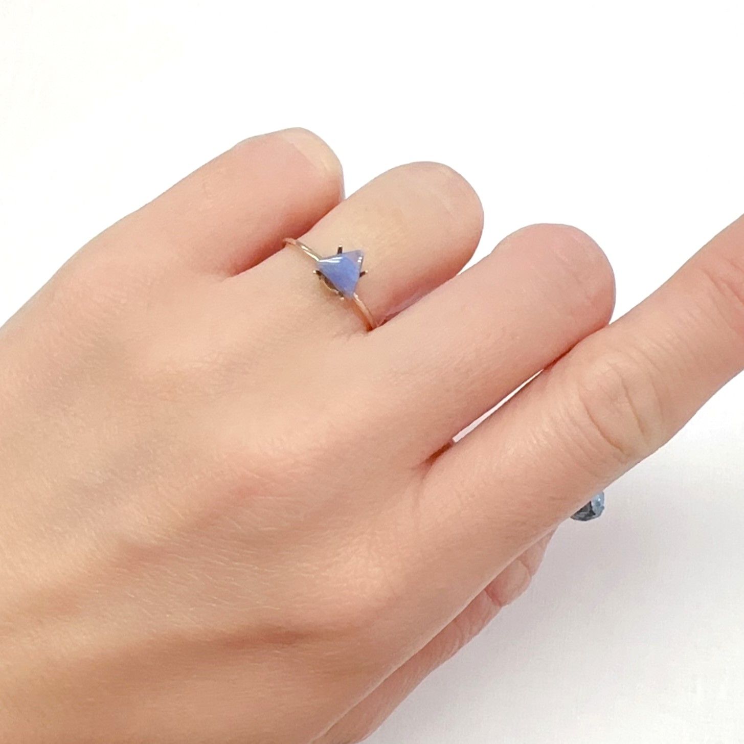 ブラックオパール オーストラリア産 0.42ct[240326644]6.6x6.0mm前後