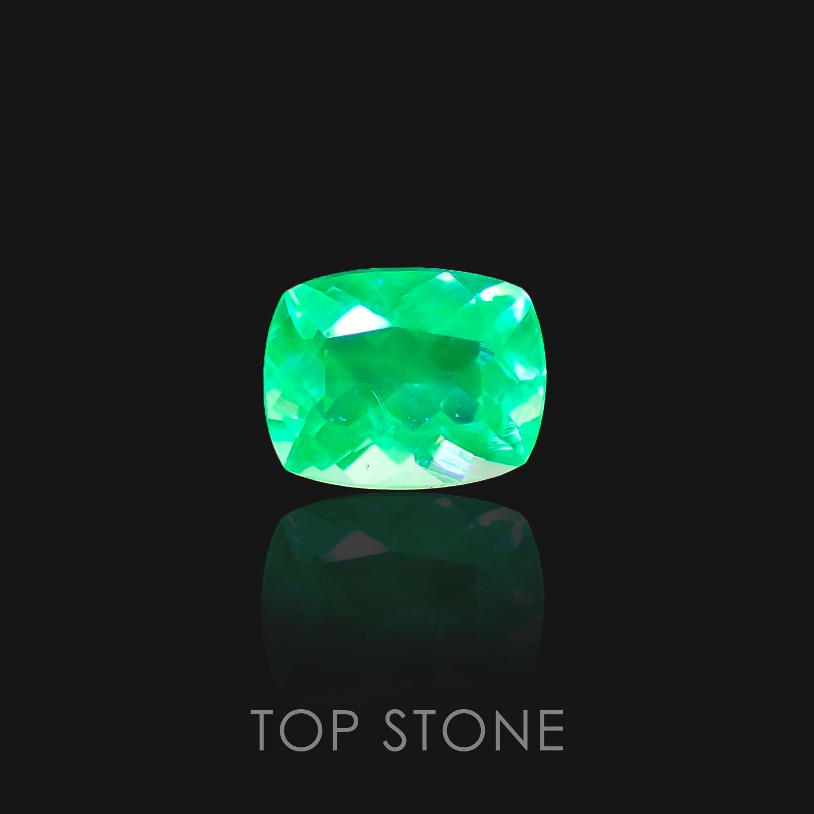 ハイアライトオパール メキシコ産 ルース 0.75ct[20106356]6.8×5.4mm前後