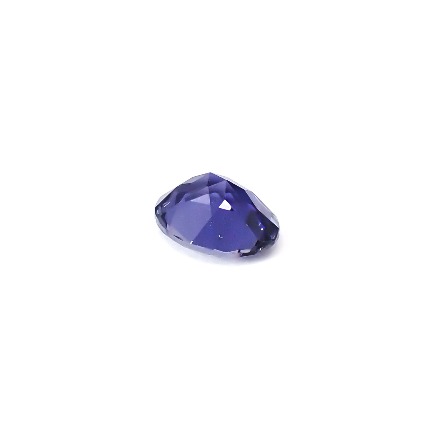 アイオライト タンザニア産 2.60ct / 11x8.9mm前後 [260231741]