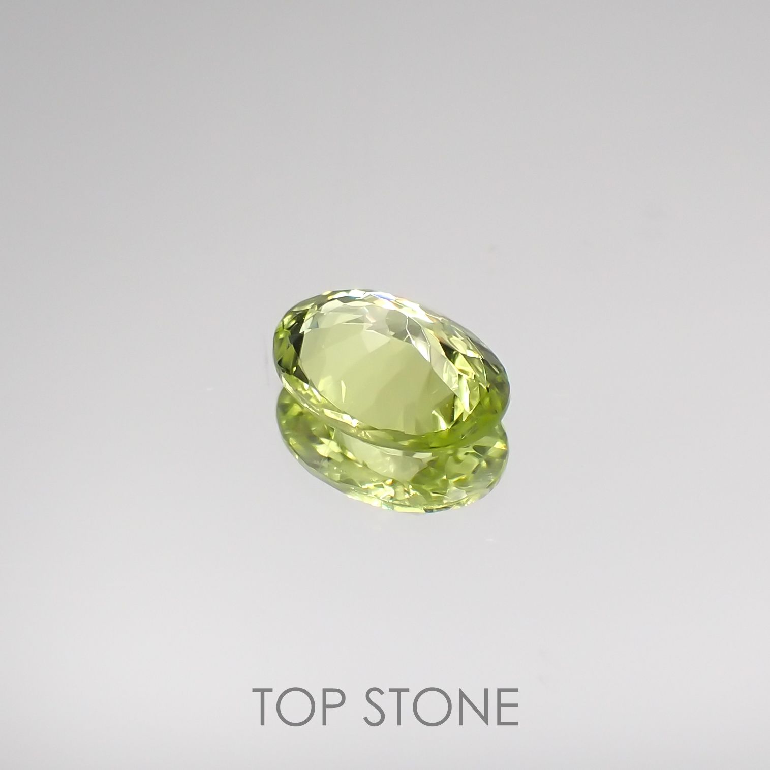 パロットクリソベリル(宝石名クリソベリル) インド産 0.80ct 識別済[210711515]7×5.1mm前後