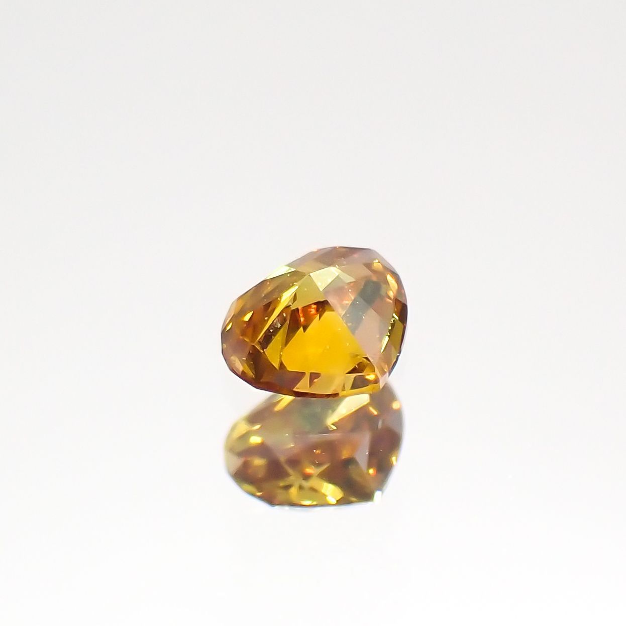 オレンジダイヤモンド SI-2 / FANCY DEEP YELLOW ORANGE(宝石名ダイアモンド) 0.119ct ソ付(CGL)[220115151]2.74x3.33mm前後