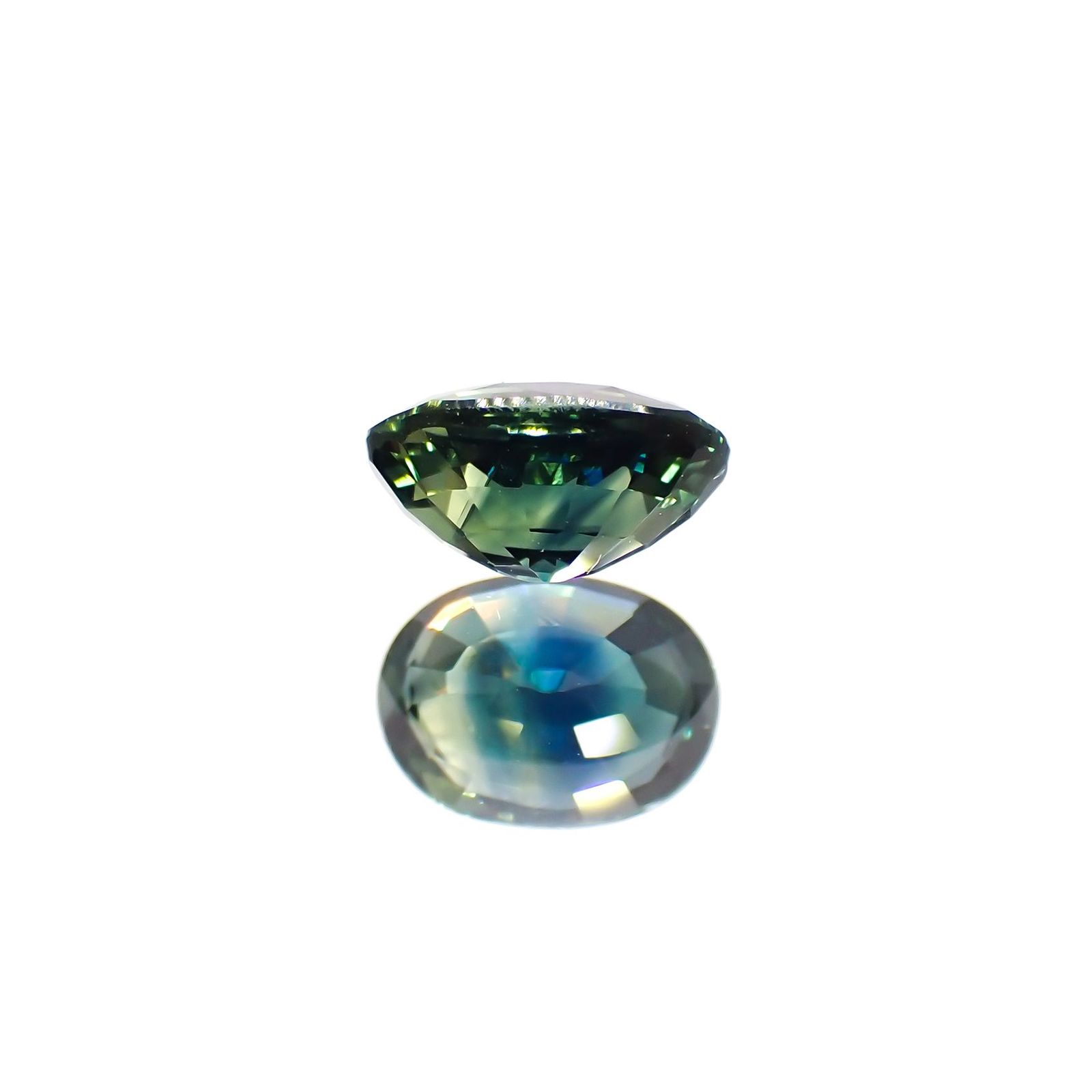 バイカラーサファイア(宝石名バイカラー・サファイア)マダガスカル/オーストラリア産 識別済 1.22ct / 7.1x5.2mm前後 [220114081]