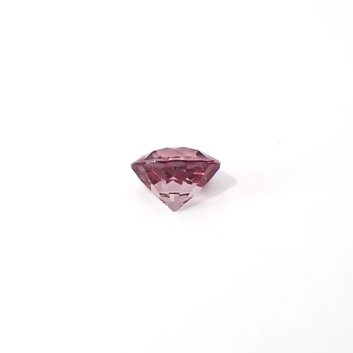 ドラゴンガーネット タンザニア産 0.58ct / 5x5mm前後 [260532240]