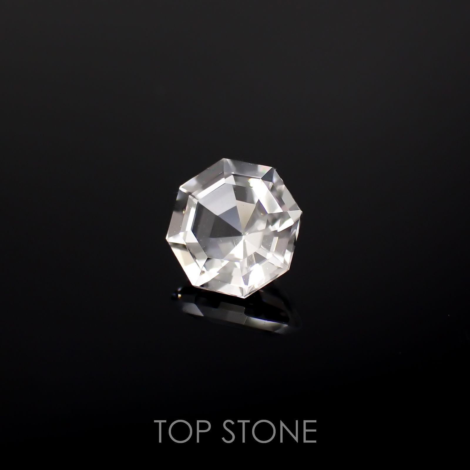 ◇オクタゴンカット◇レムリアンシードクリスタル(保証シール付き) ブラジル産 0.45ct[221018276]5x4.9mm前後