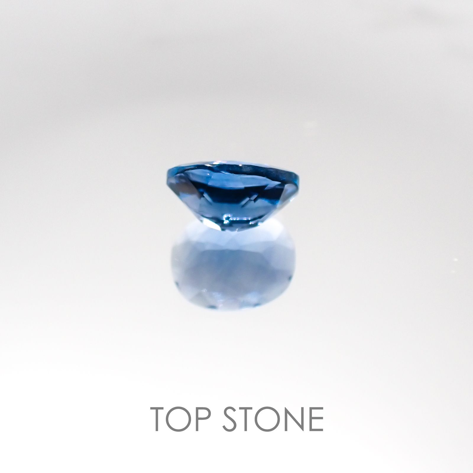カラーチェンジフローライト ブラジル産 ルース 2.9ct[20095829]10.2×8.1mm前後