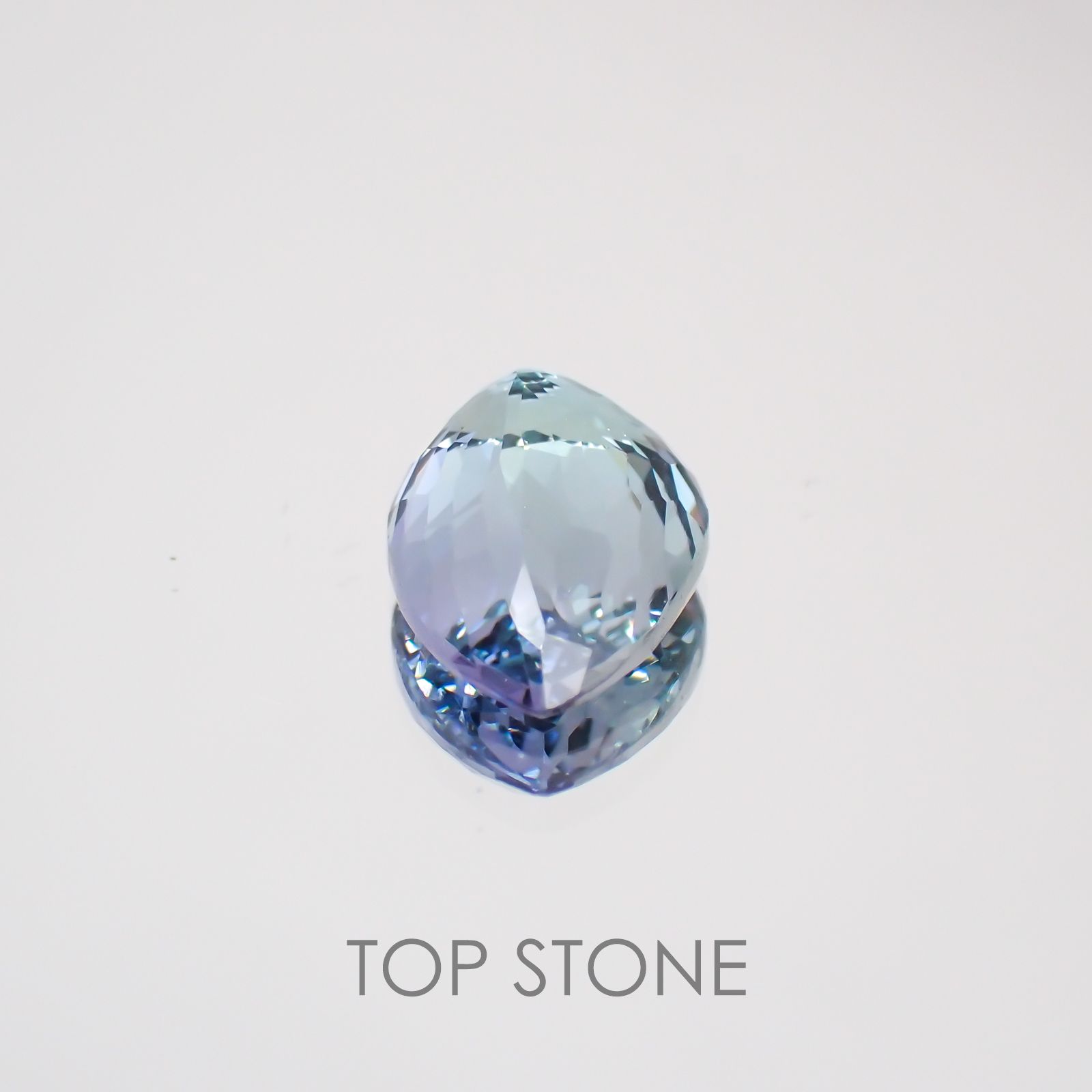 バイカラータンザナイト(宝石名ゾイサイト) タンザニア産 2.507ct ソ付(彩珠)[210410411]11×7.4mm前後