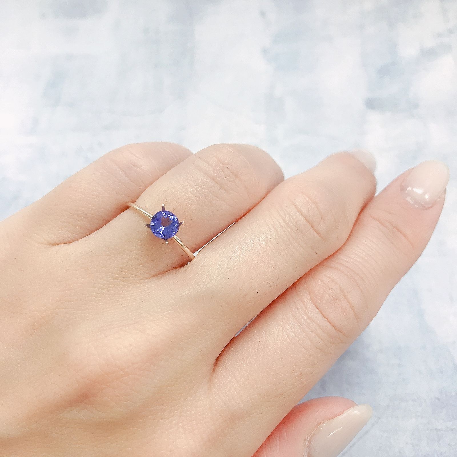 タンザナイト(宝石名タンザナイト)タンザニア産 0.59ct 識別済[220516044]5.2x5.1mm前後