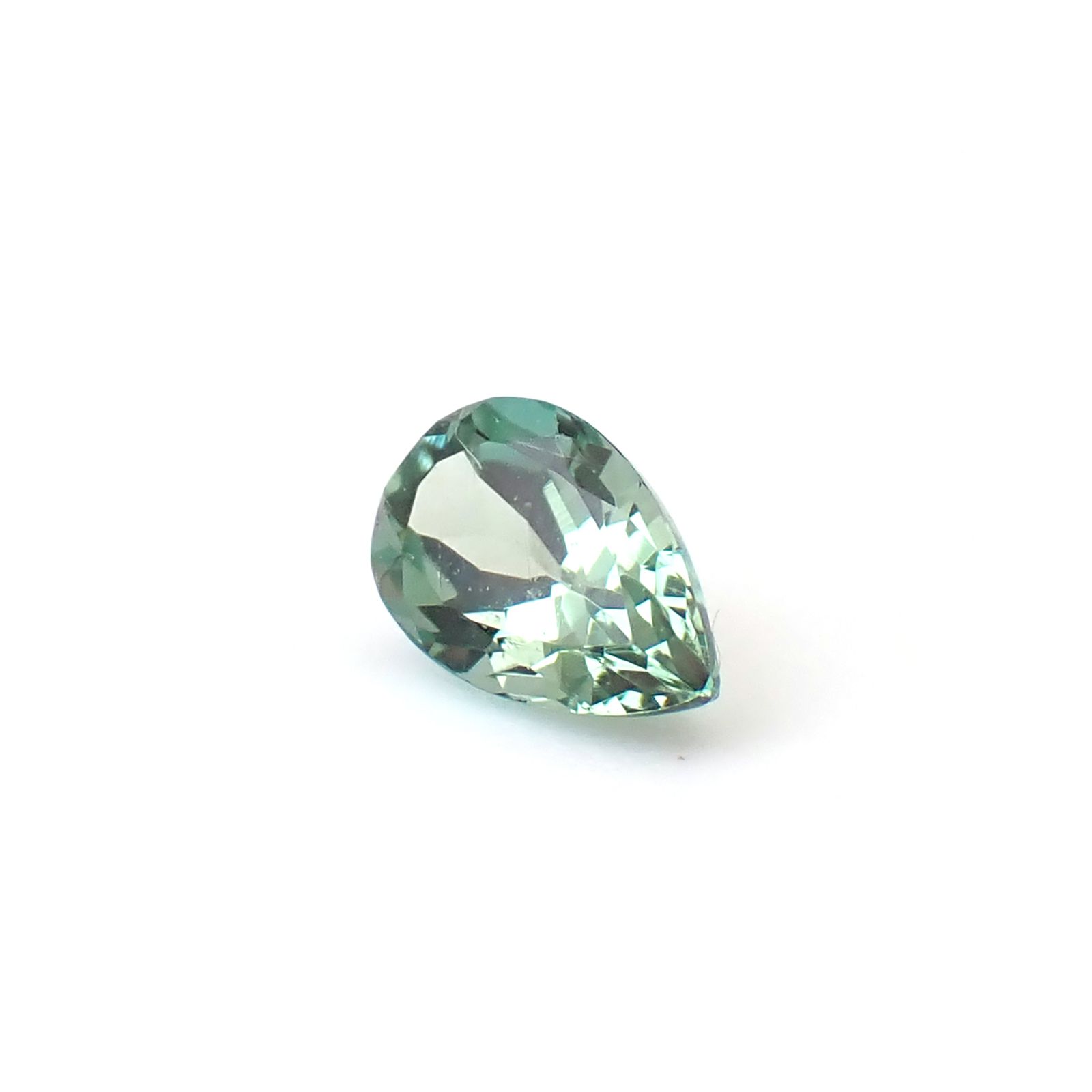 グリーンゾイサイト(宝石名グリーン・ゾイサイト)タンザニア産 識別済 0.27ct / 5.1x3.1mm前後 [260932851]