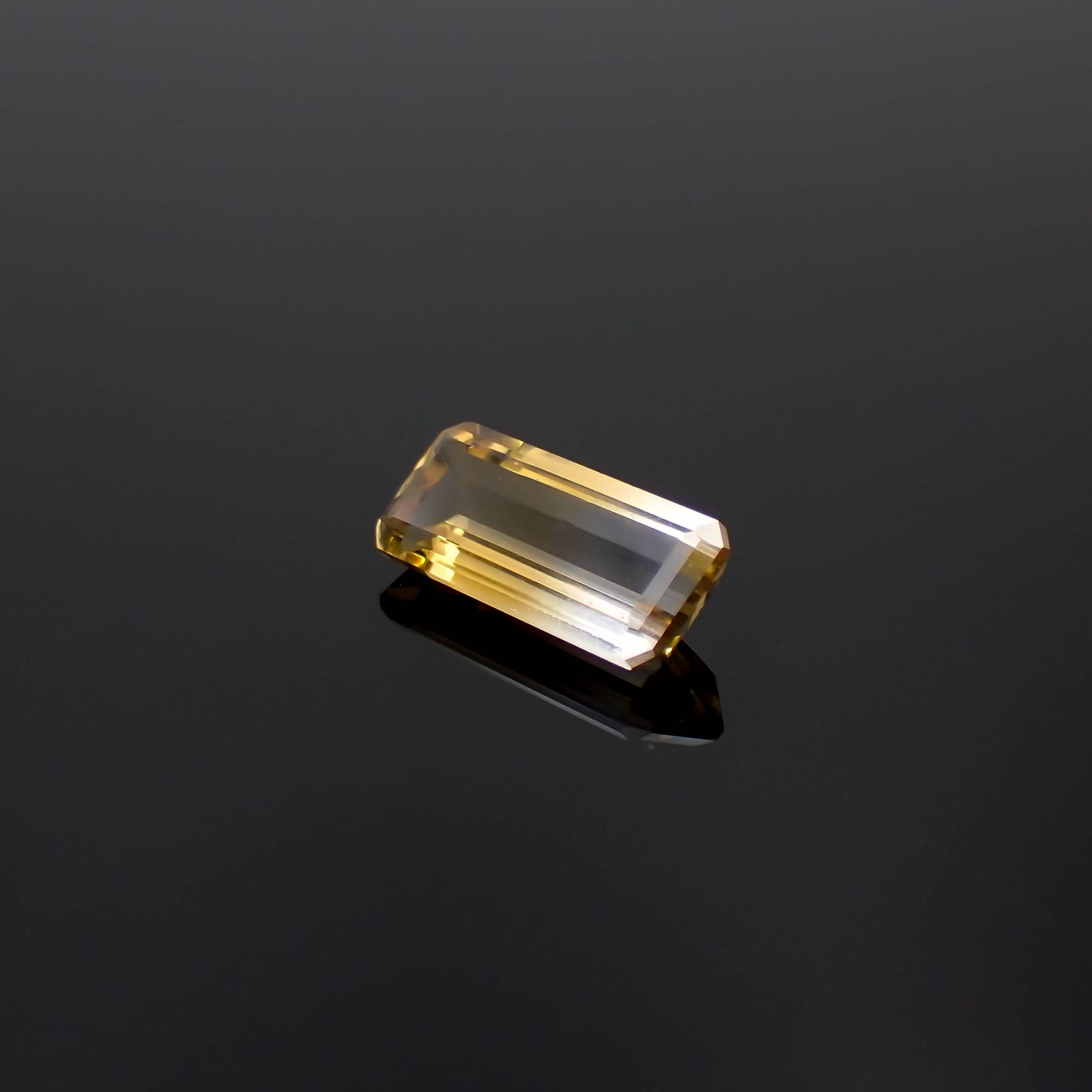 バイカラーシトリン ブラジル・ミナスジェライス州産 4.58ct[240326466]15.8x7.1mm前後