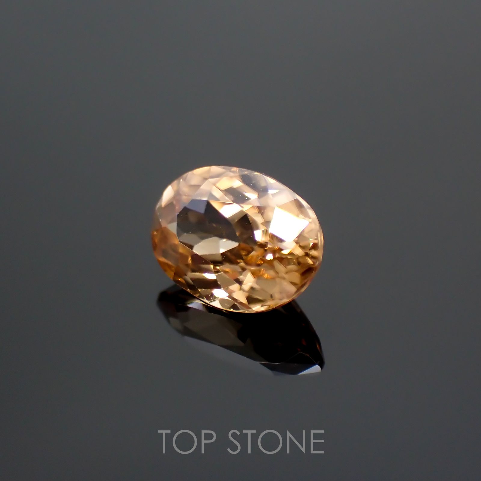 オレンジジルコン(宝石名ジルコン) スリランカ/カンボジア産 1.48ct 識別済[21038241]7.5×5.4mm前後