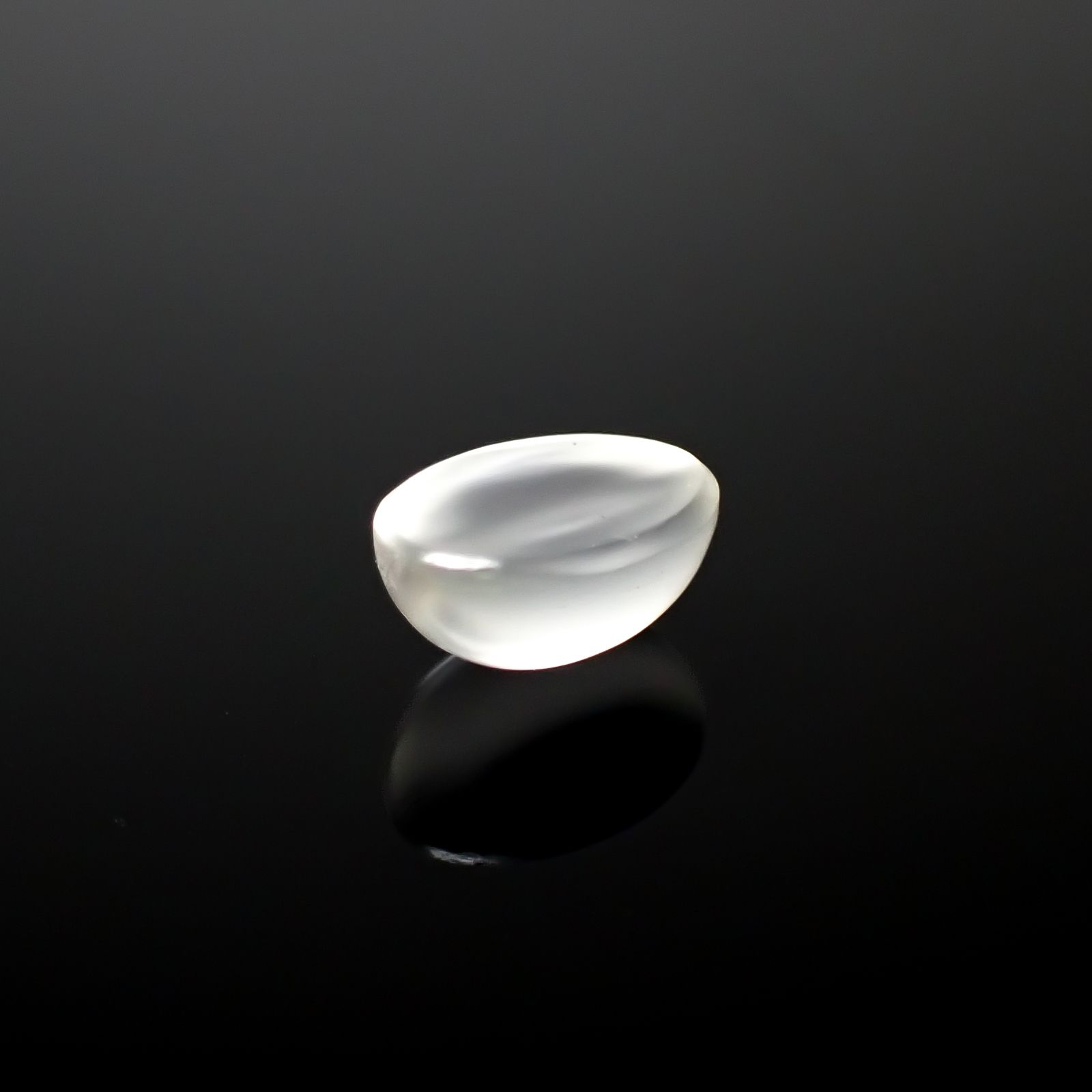 ムーンストーンキャッツアイ インド産 0.89ct[240527747]7.1x5mm前後
