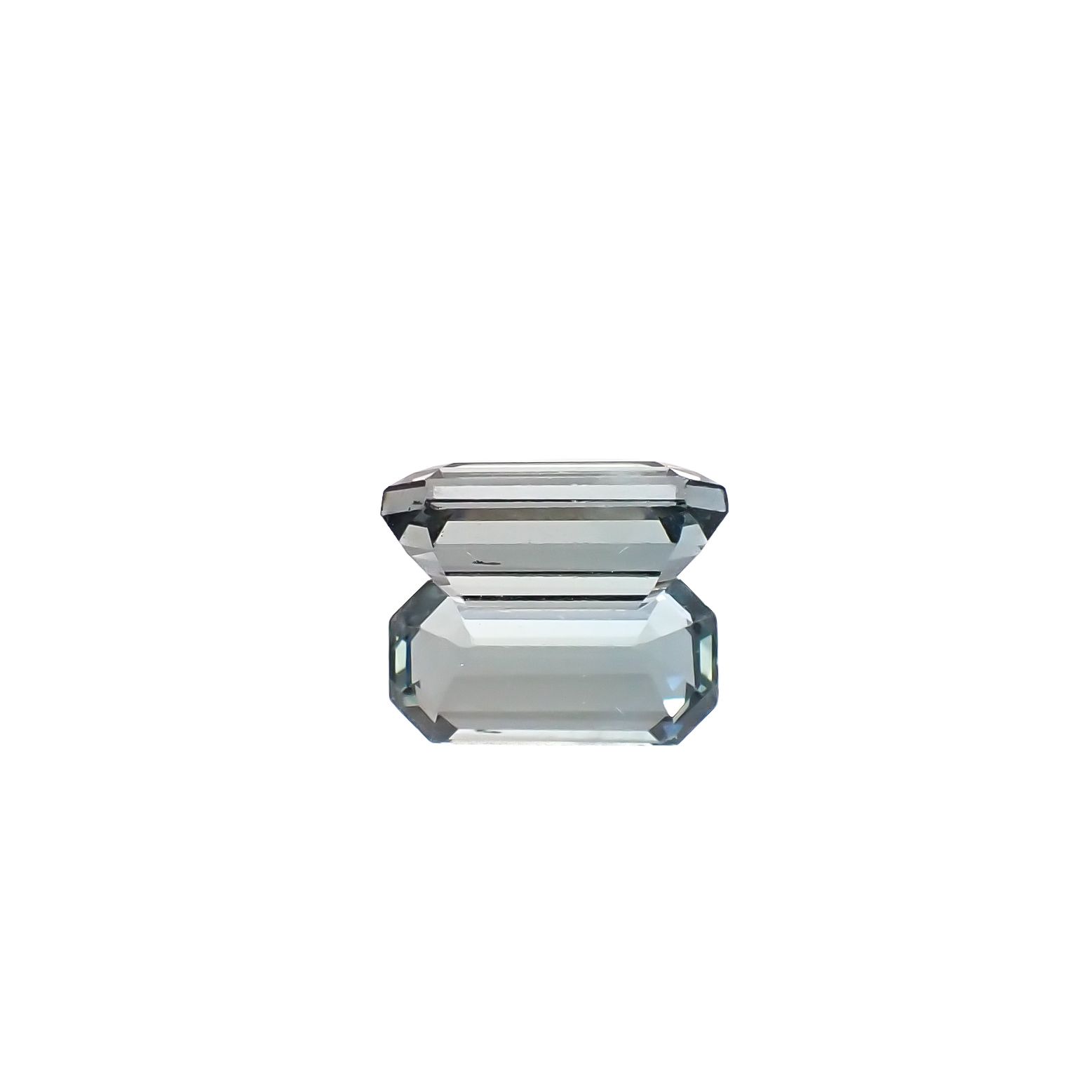 アパタイト フルオレッセンス ジンバブエ産 2.79ct[240527579]11.1x5.9mm前後