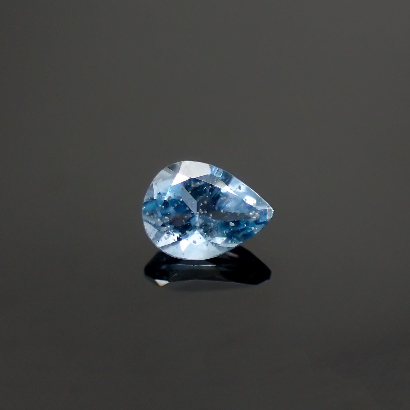 サンタマリアアクアマリン(宝石名アクアマリン) ブラジル産 0.26ct 識別済[210711414]5.1×3.8mm前後