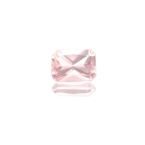 ディープローズクォーツ(宝石名ローズ・クォーツ)モザンビーク産 0.84ct 識別済[230622421]6.9x5mm前後