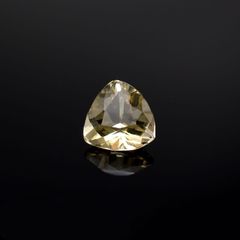 イエロースキャポライト(宝石名イエロー・スキャポライト)タンザニア産 識別済 0.67ct / 5.8x6.1mm前後 [220918029]