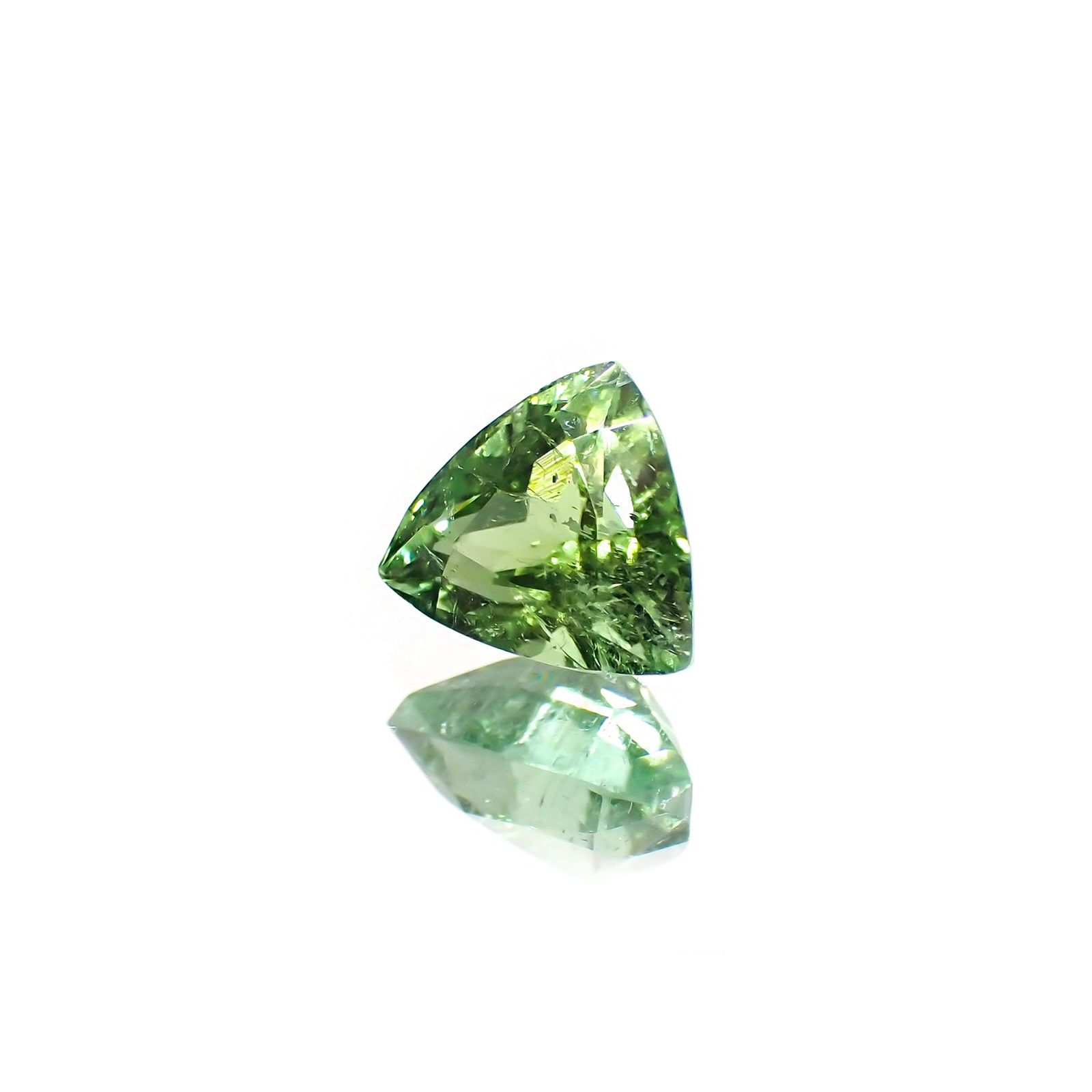 グリーントルマリン アフガニスタン産 1.22ct / 6.3x7.3mm前後 [220114105]