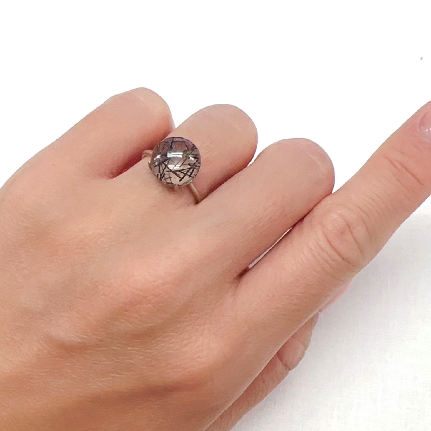 ブラックトルマリンインクォーツ ブラジル産 3.83ct[240427054]10.9x10.9mm前後