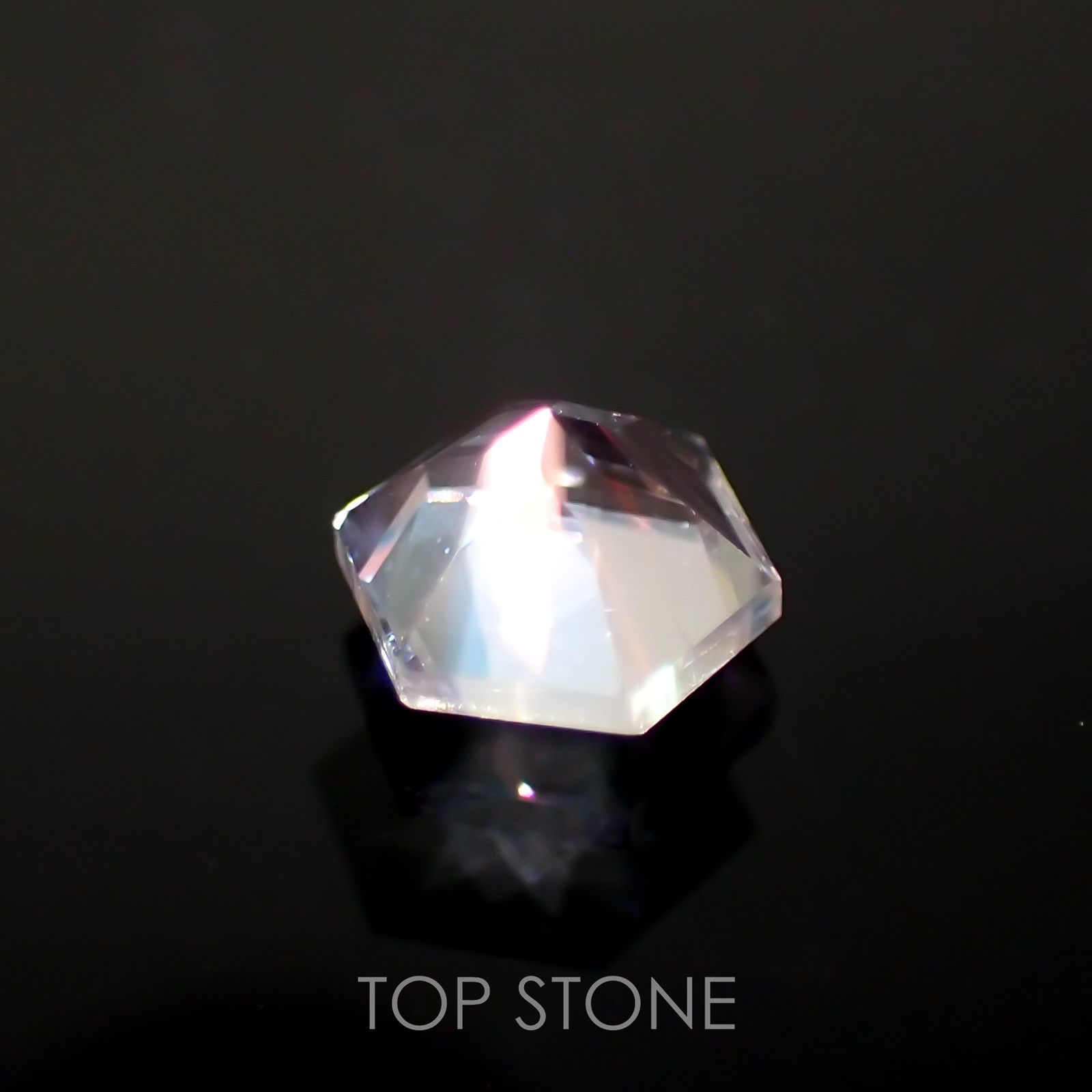 ◇ヘキサゴンカット◇レインボームーンストーン(宝石名ラブラドライト)マダガスカル産 0.29ct 識別済[211113736]3.9x3.9mm前後