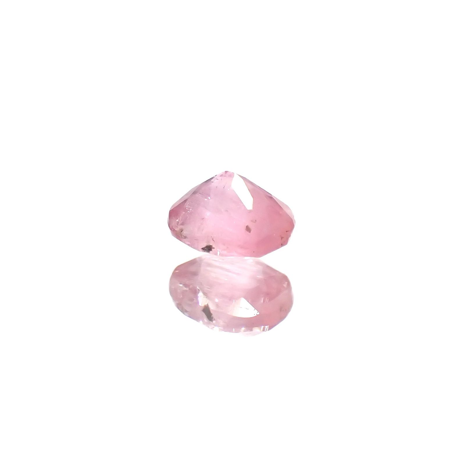 ペツォッタイト(ラズベリル)(宝石名ペツォッタイト)マダガスカル産 0.16ct 識別済[231023644]3.6x3mm前後