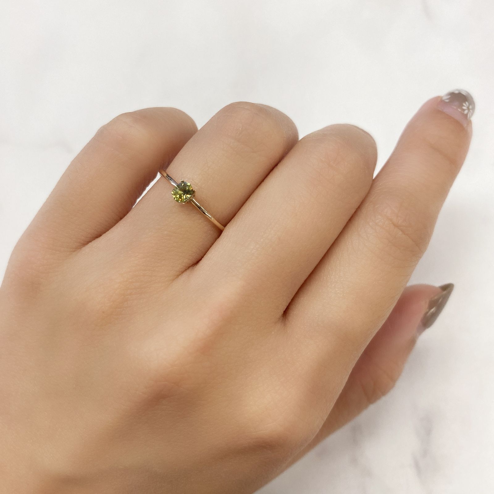 デマントイドガーネット(宝石名デマントイド・ガーネット) ナミビア産 0.23ct 識別済[210912787]3.8×3mm前後
