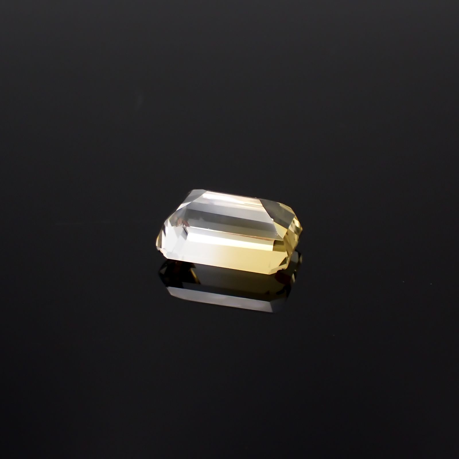 バイカラーシトリン ブラジル・ミナスジェライス州産 7.88ct[240326463]14.2x9.7mm前後