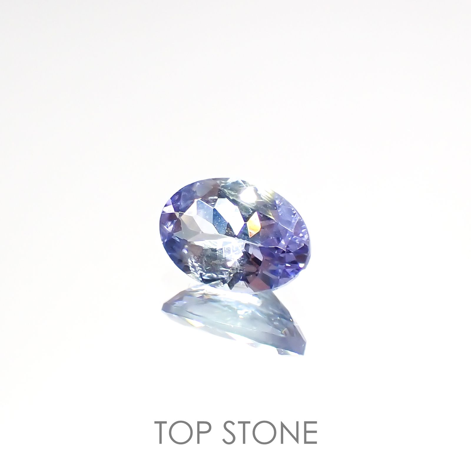 バイカラータンザナイト(宝石名ゾイサイト)タンザニア産 0.71ct 識別済[220515892]7.1x5mm前後