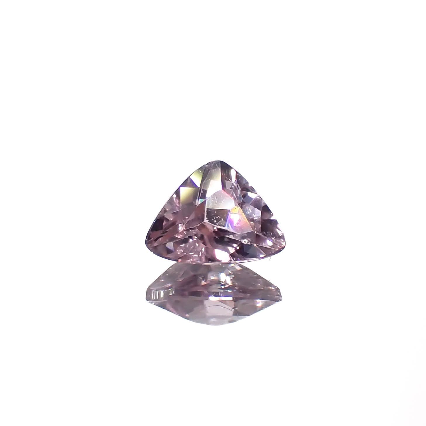 カラーシフト ピンクダイアスポア アフガニスタン産 0.37ct[240326987]5.4x4mm前後