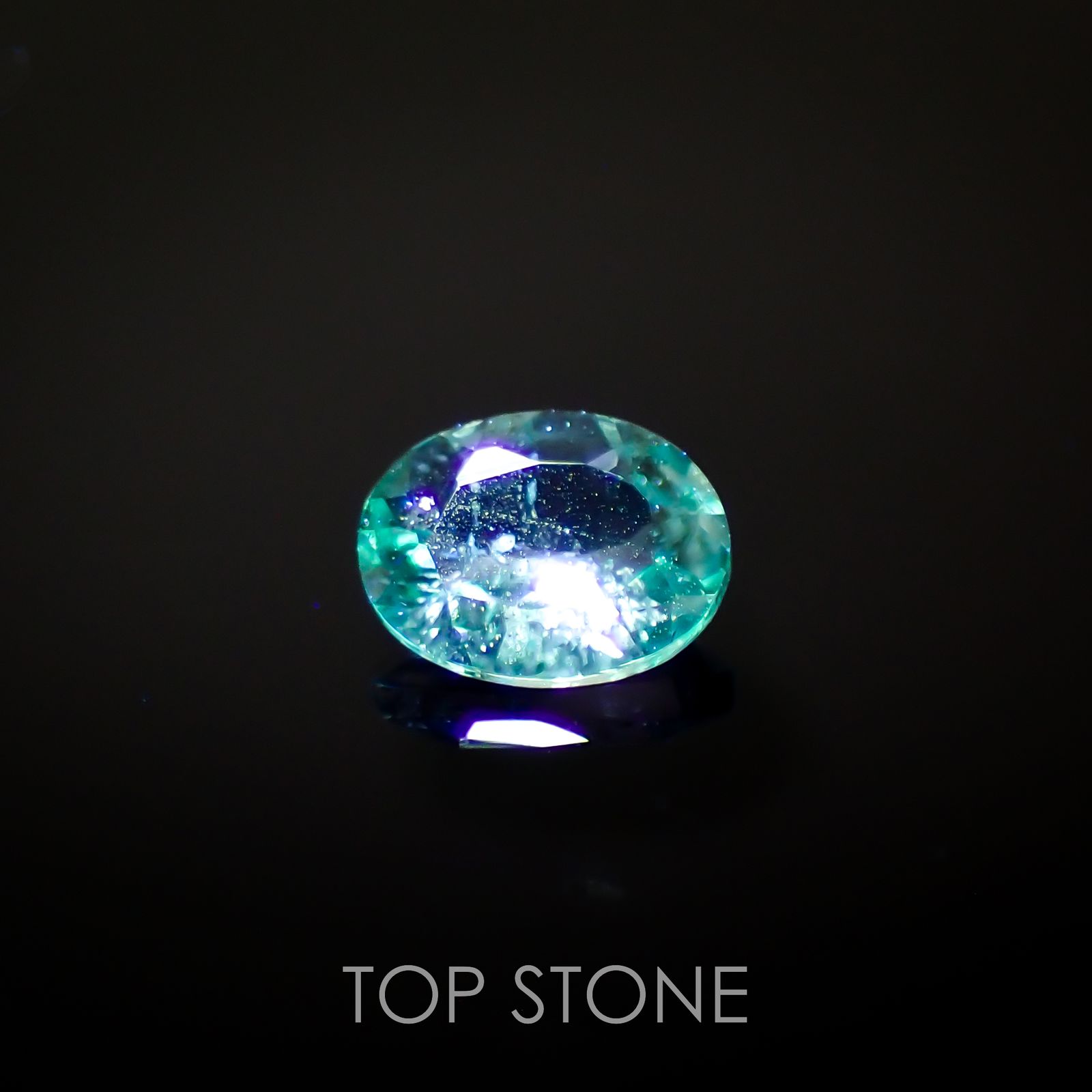 ブルーグリーンコーネルピン(宝石名コーネルピン)タンザニア産 0.12ct 識別済[221219245]3.3x2.5mm前後