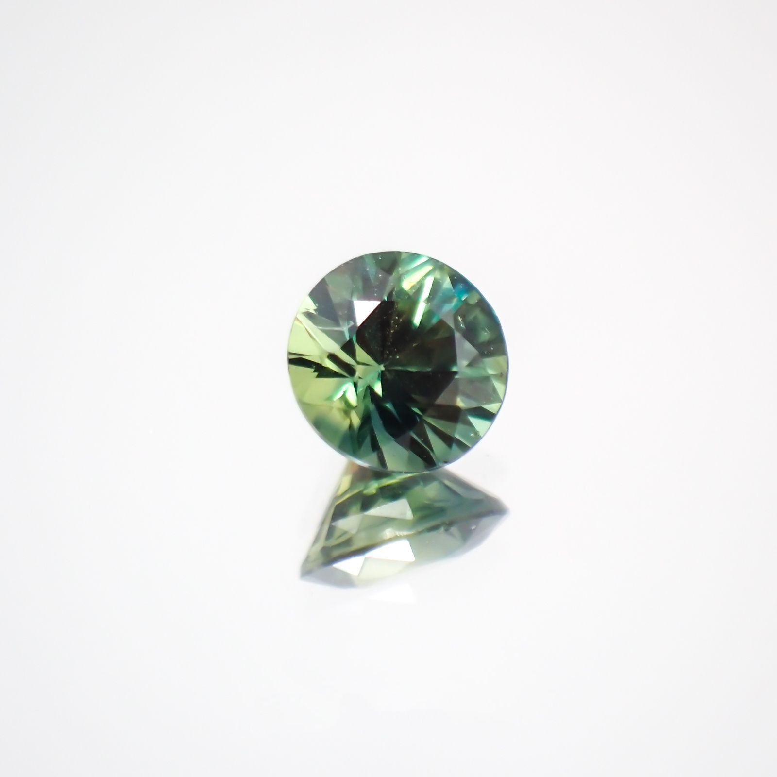 モンタナサファイア アメリカ産 ルース 0.41ct[210410618]4.3×4.3mm前後