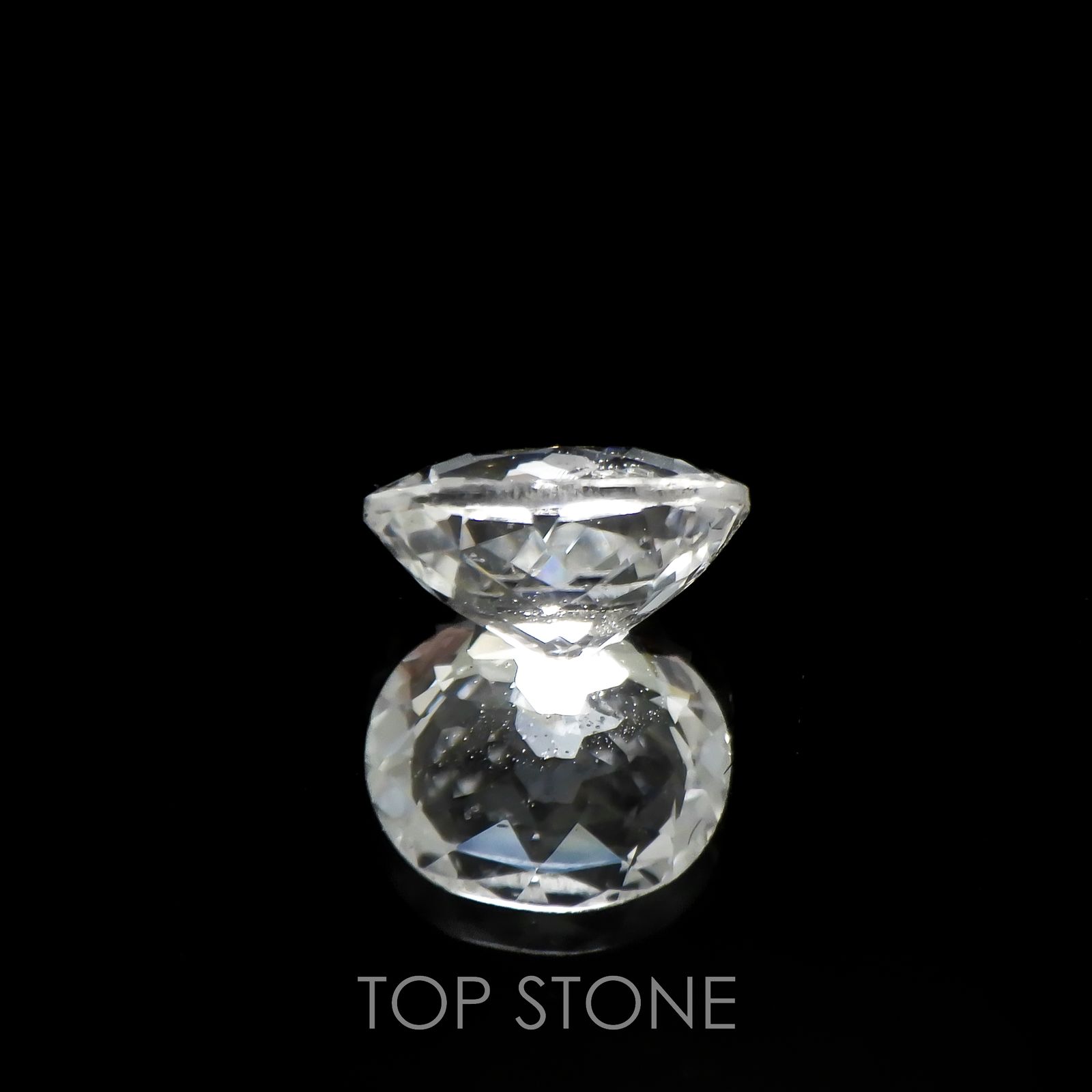 フェナカイト(宝石名フェナカイト)マダガスカル産 1.00ct 識別済[220817416]7.1x5.9mm前後
