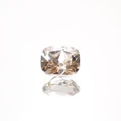 シャンパンカラージルコン スリランカ/カンボジア産 0.71ct[230521910]5.2x4mm前後