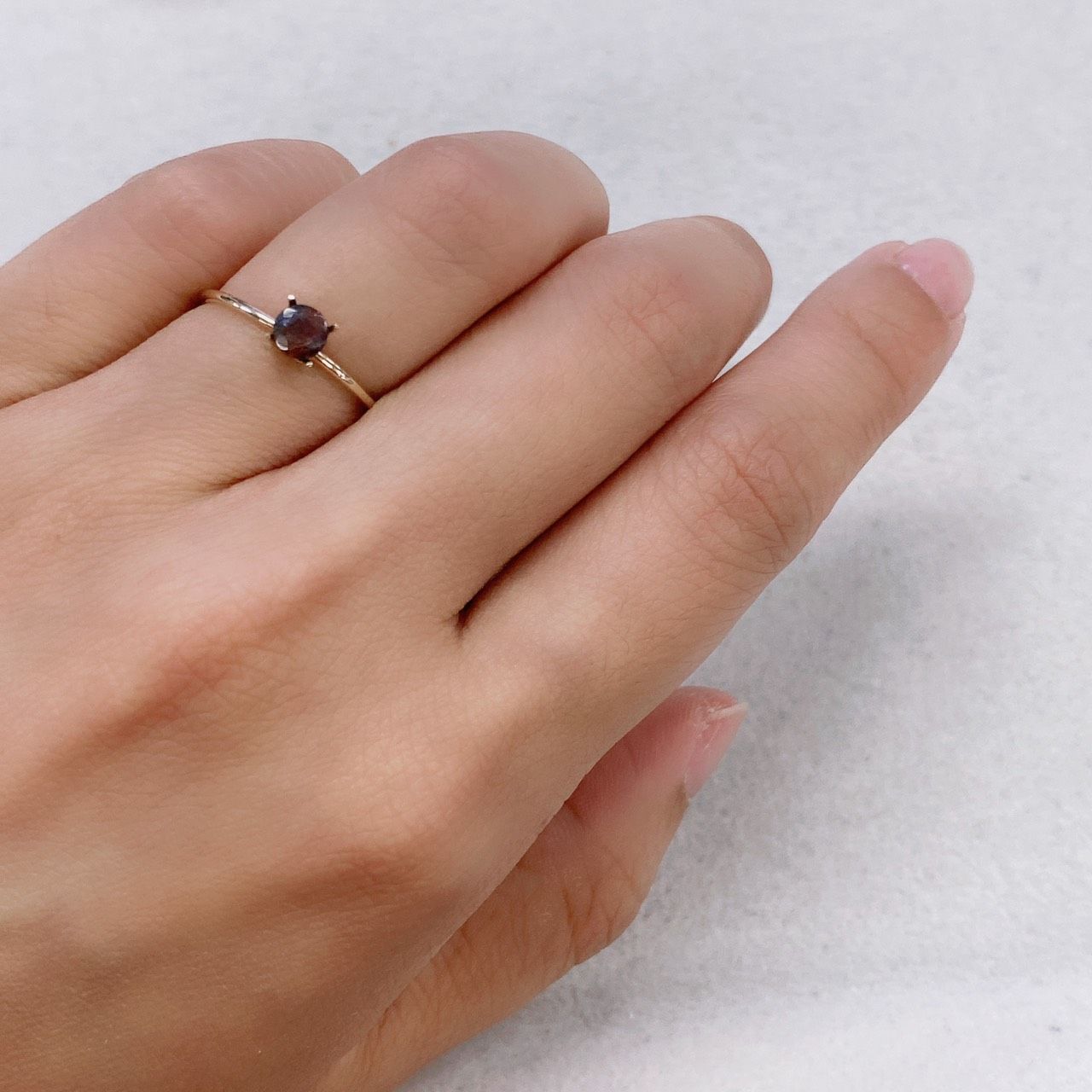 ブラッドショットアイオライト インド産 ルース 0.31ct[201812389]4.2×4.2mm前後