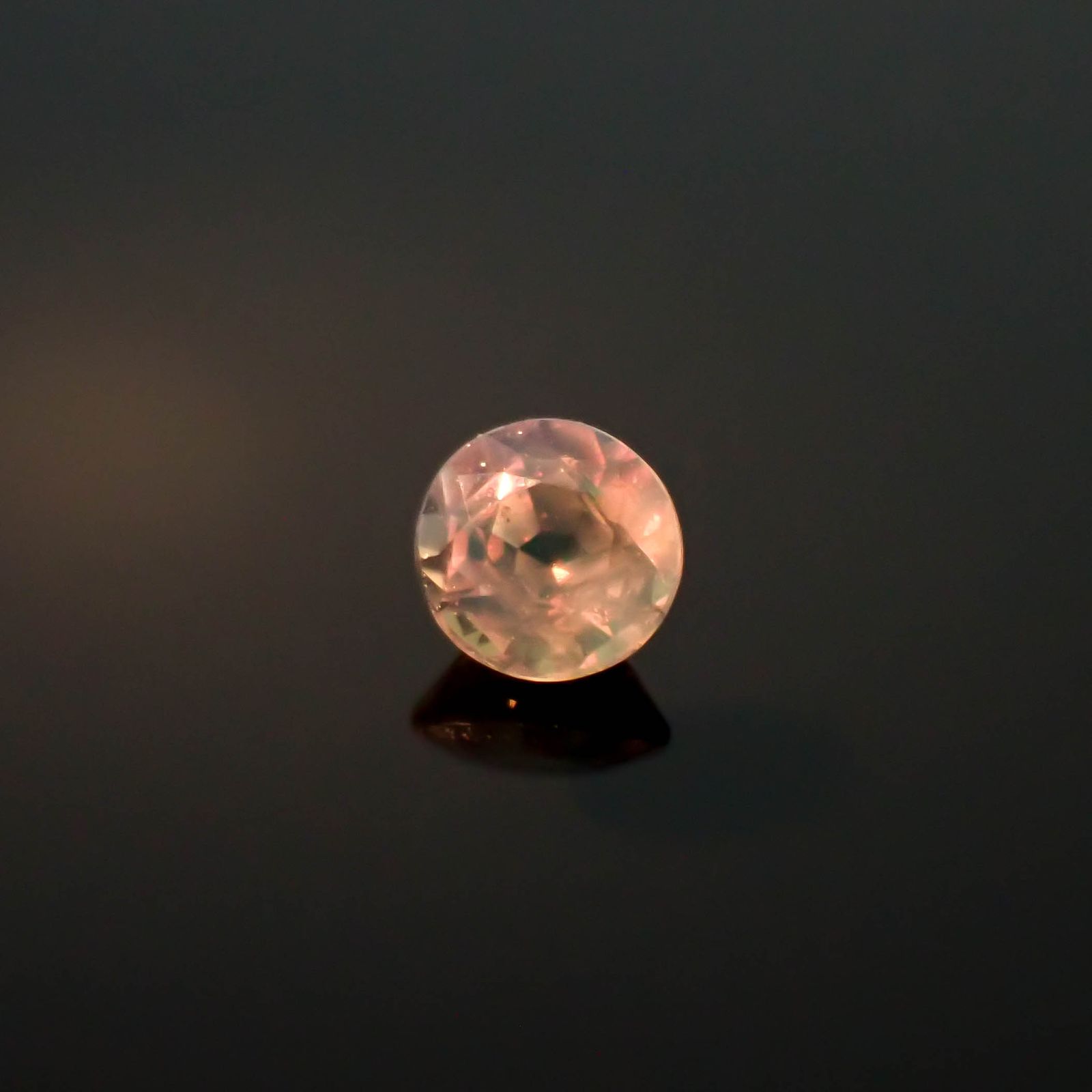 アレキサンドライト ブラジル産/EmeraldMains社製 0.070ct[240527625]2.5x2.5mm前後