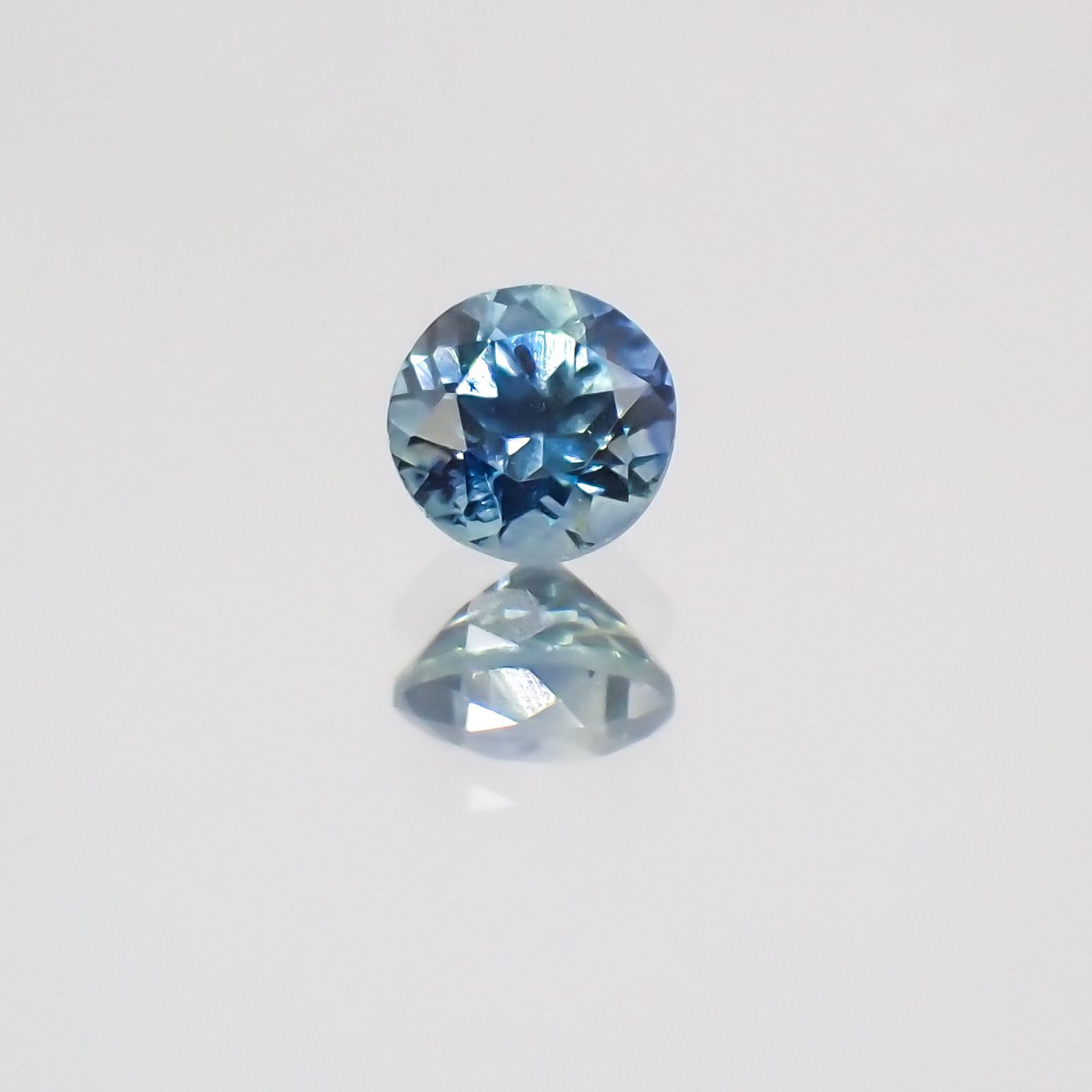 モンタナサファイア アメリカ産 ルース 0.106ct[21039900]2.7×2.7mm前後