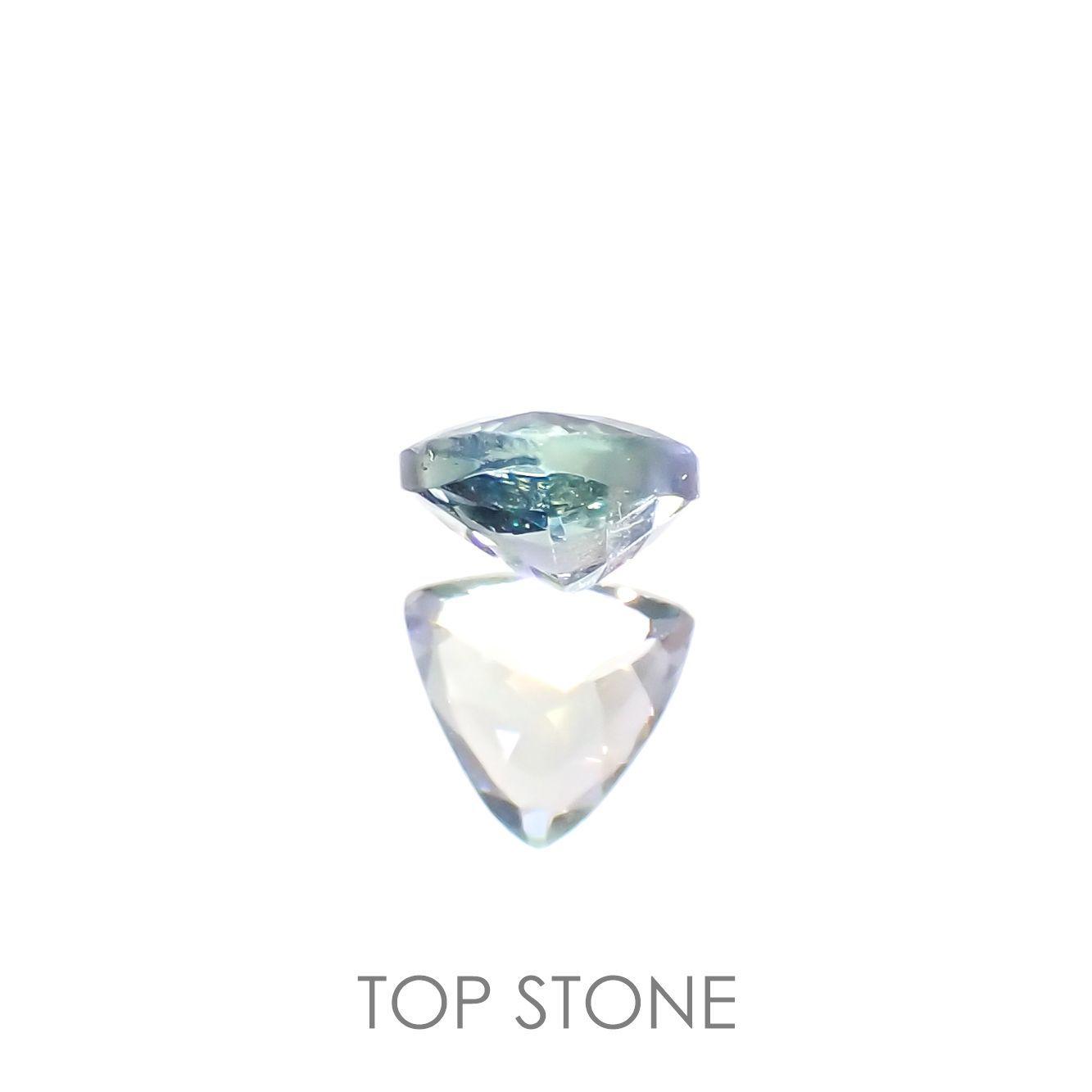 バイカラータンザナイト(宝石名ゾイサイト)タンザニア産 0.50ct 識別済[220515890]5x5.2mm前後