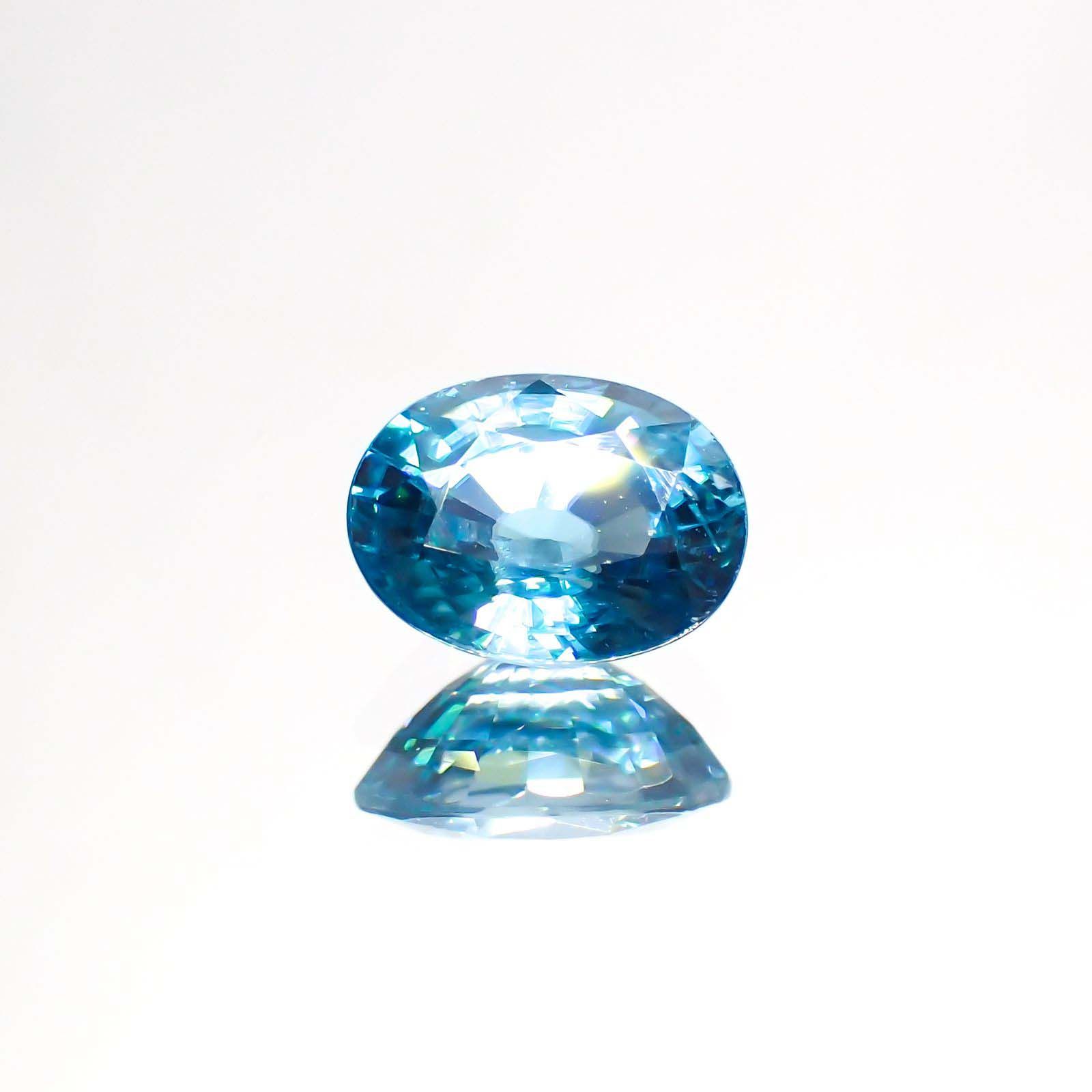 ブルージルコン(宝石名ジルコン)カンボジア産 1.82ct 識別済[220113992]7.7x5.9mm前後