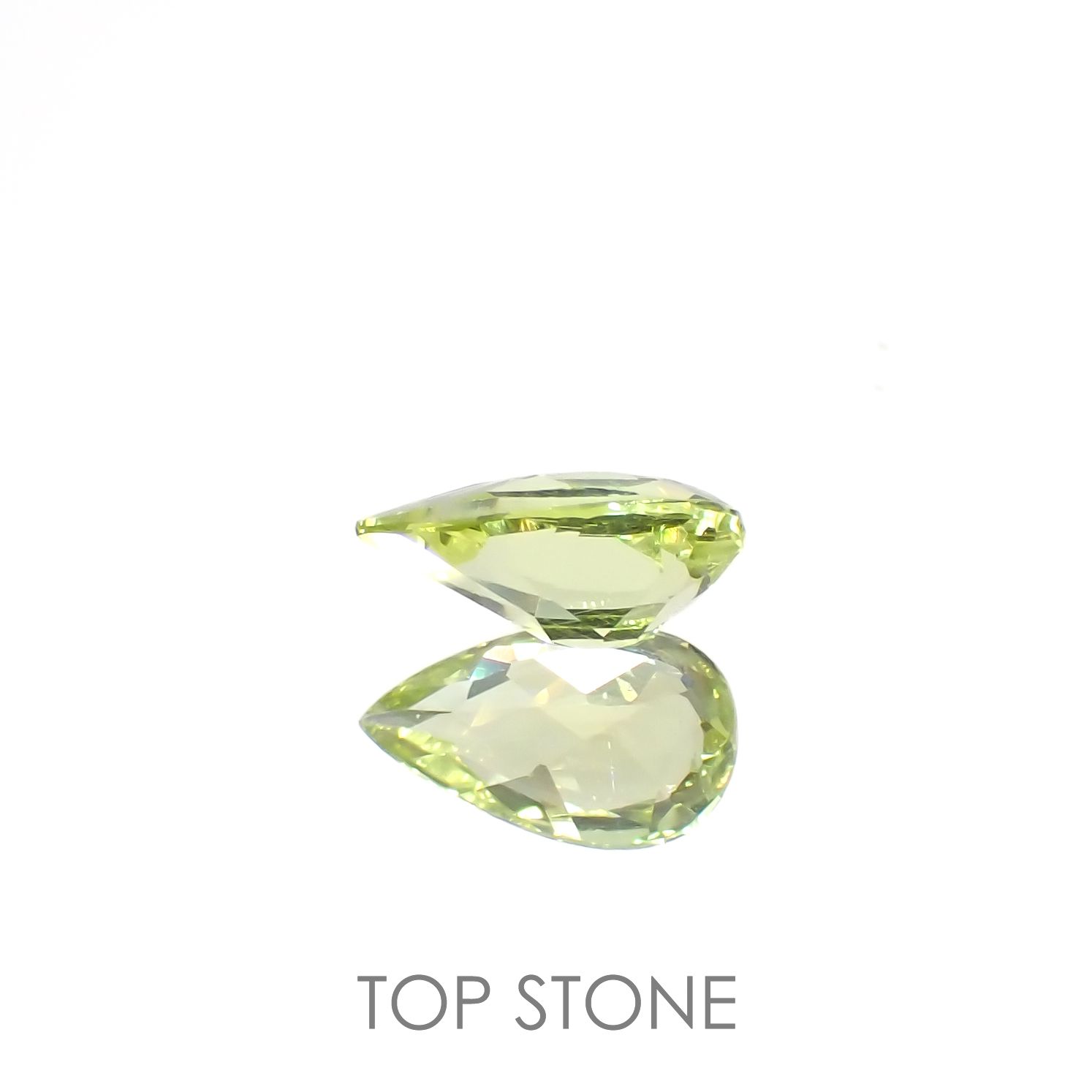 グリーンエンスタタイト(宝石名グリーン・エンスタタイト)カメルーン産 0.46ct 識別済[220917599]6.7x3.9mm前後