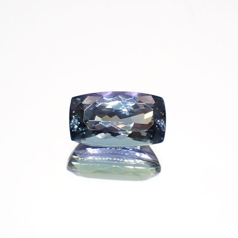 バイカラータンザナイト(宝石名ゾイサイト)タンザニア産 識別済 3.52ct / 11.5x6.7mm前後 [221119001]