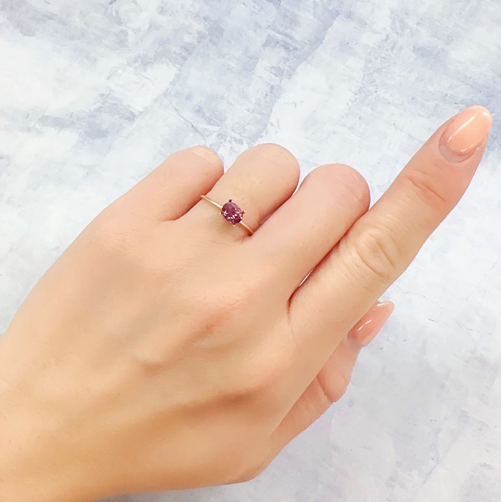カラーシフトマラヤガーネット(宝石名ガーネット)タンザニア産 0.85ct 識別済[230120274]5.9x4.7mm前後