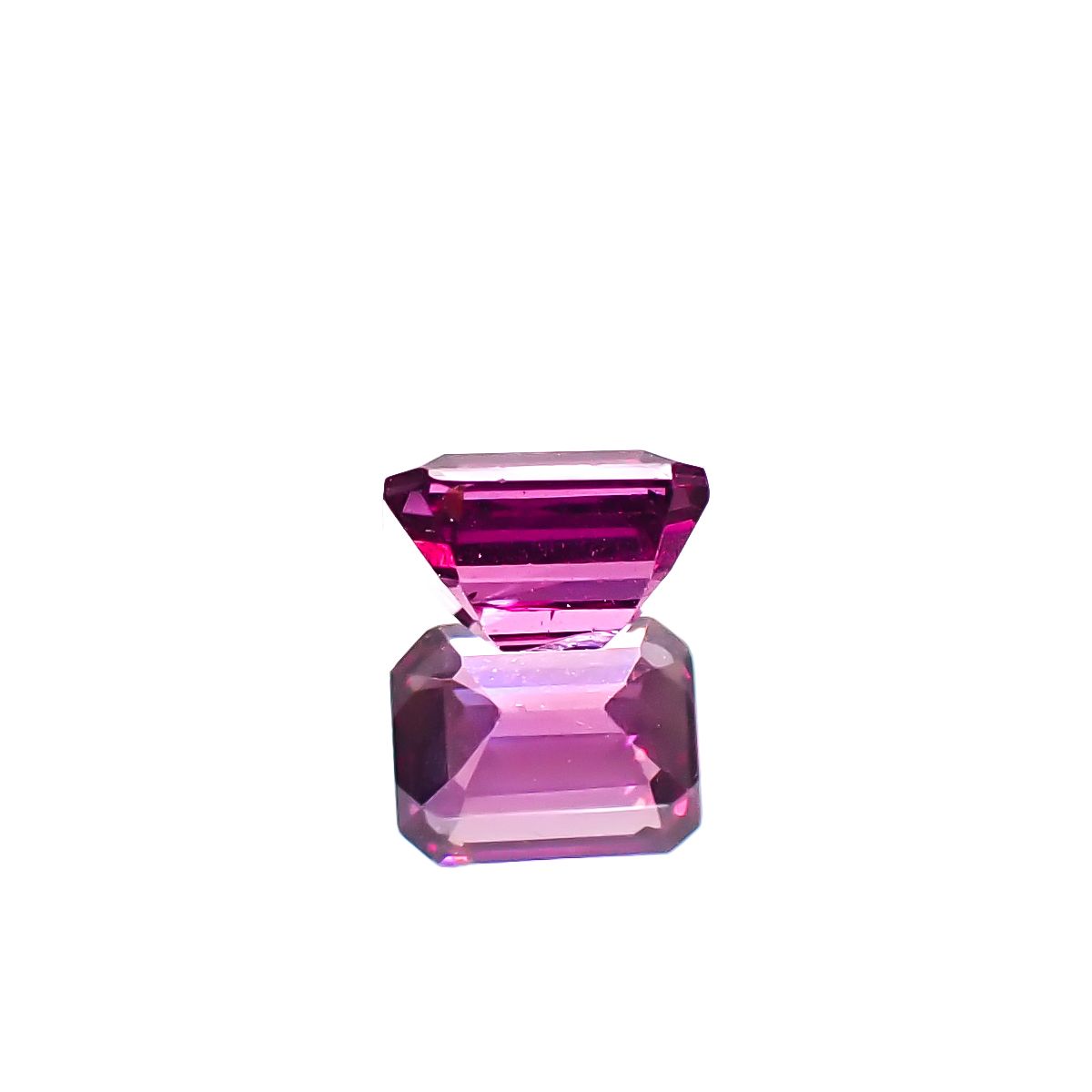 グレープガーネット(宝石名ガーネット)ブラジル産 0.60ct 識別済[251229641]5x4mm前後