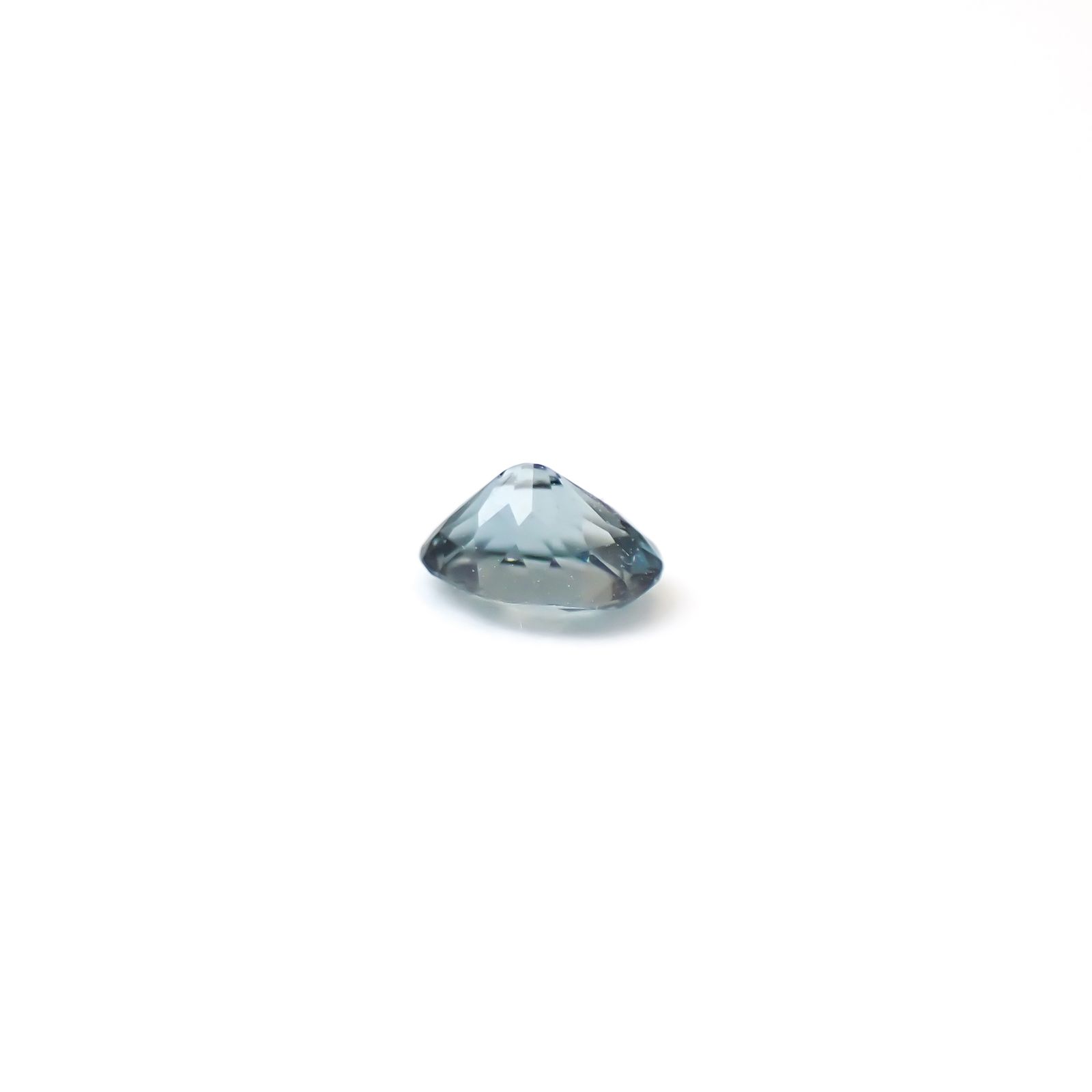 サファリン スリランカ産 0.14ct / 3.6x2.8mm前後 [260432049]