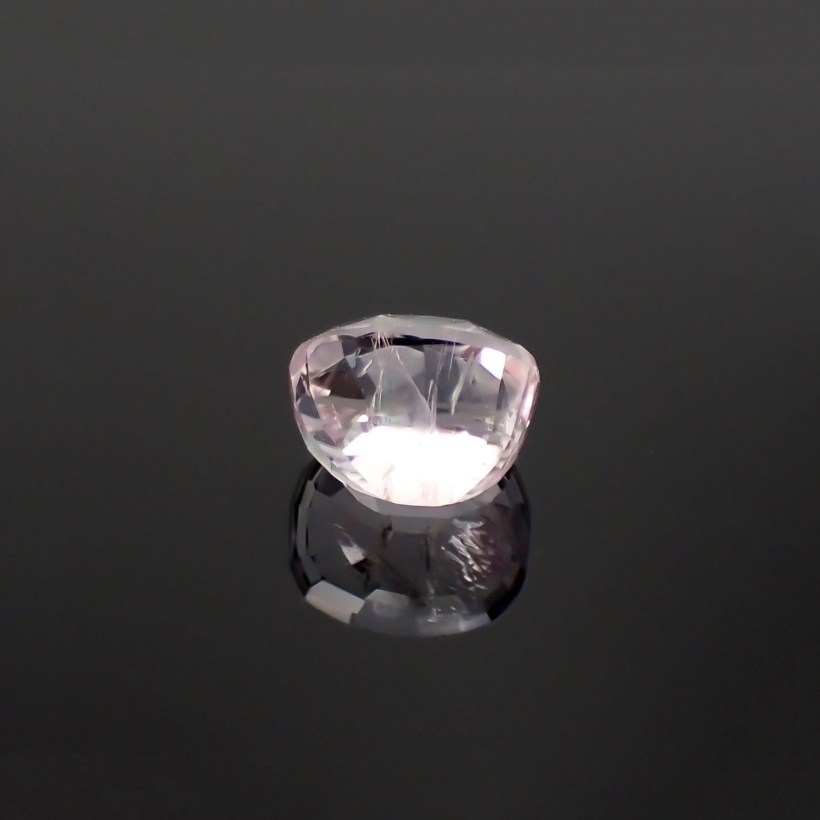 ポードレッタイト(宝石名ポードレッタイト)ビルマ産 ソ付(彩珠) 1.372ct / 6.9x6mm前後 [260722816]