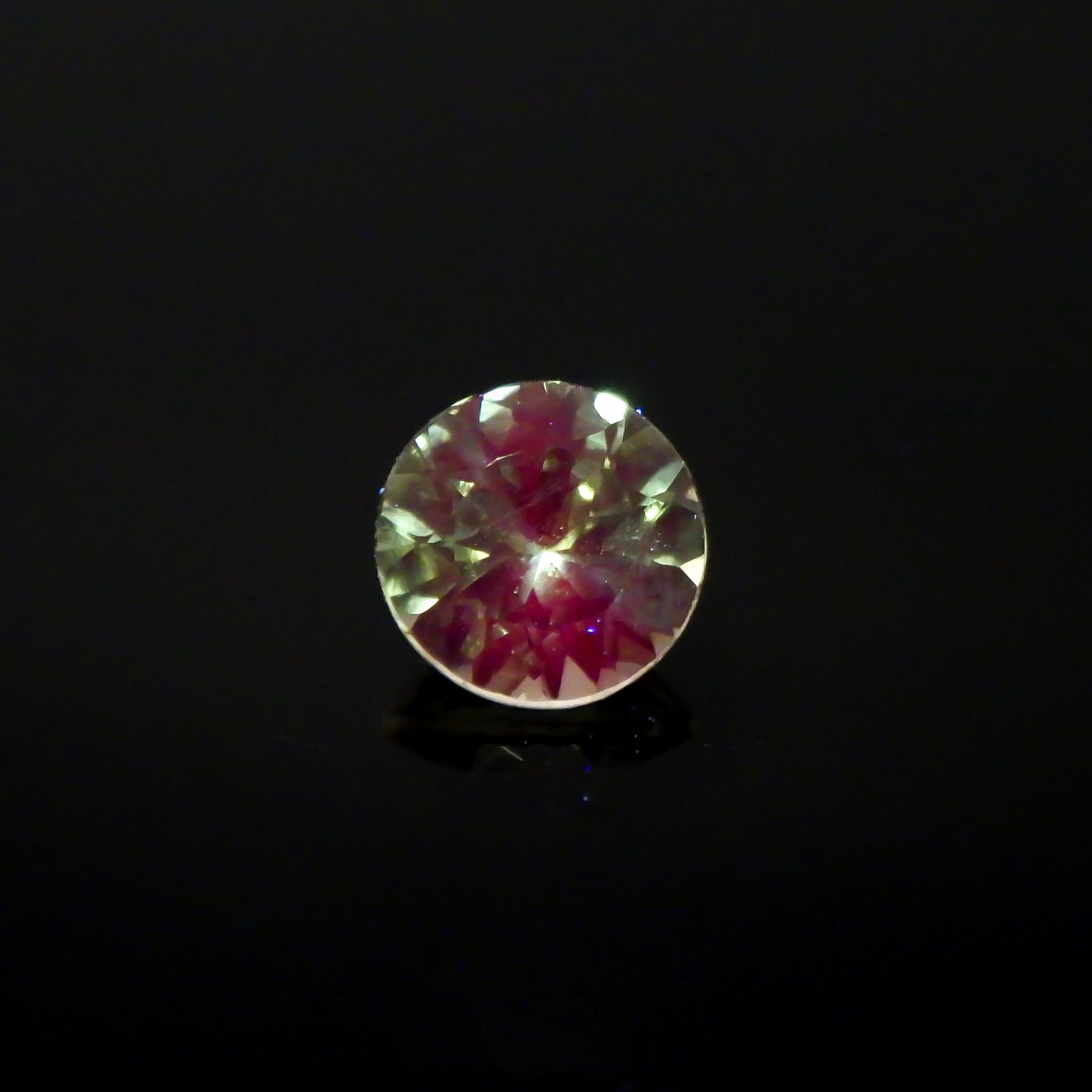 バナジウムクリソベリル(宝石名クリソベリル)マダガスカル産 0.439ct ソ付(日独)[220817419]4.62x4.69mm前後