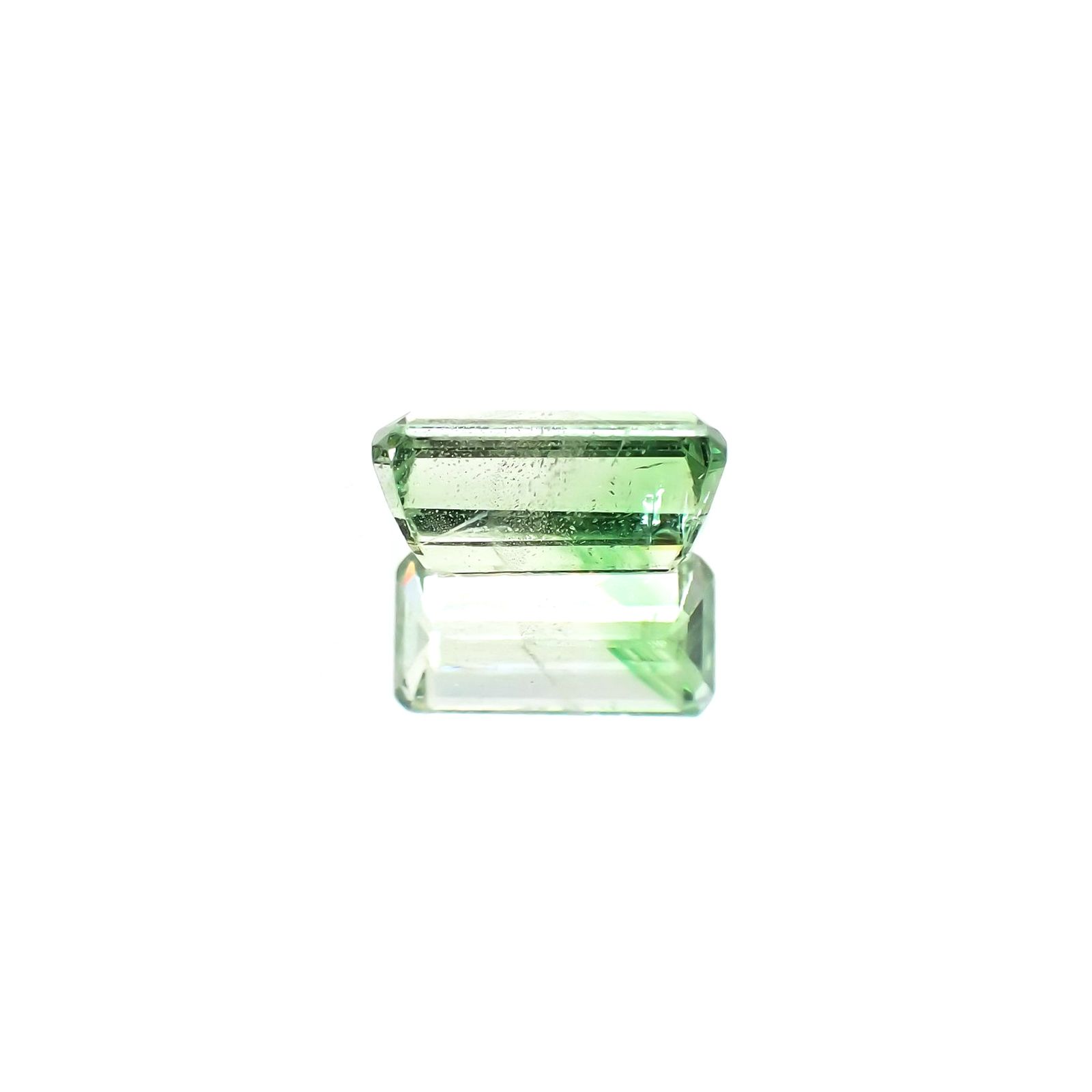 バイカラーツァボライト(宝石名グリーン グロッシュラー・ガーネット) タンザニア産 1.23ct 識別済[210711909]7.9×4mm前後