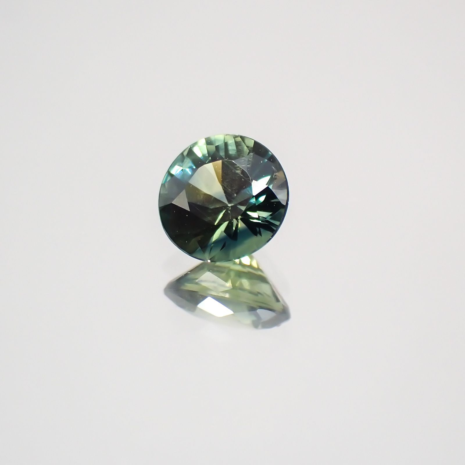 モンタナサファイア アメリカ産 ルース 0.33ct[210410614]4.2×4.2mm前後