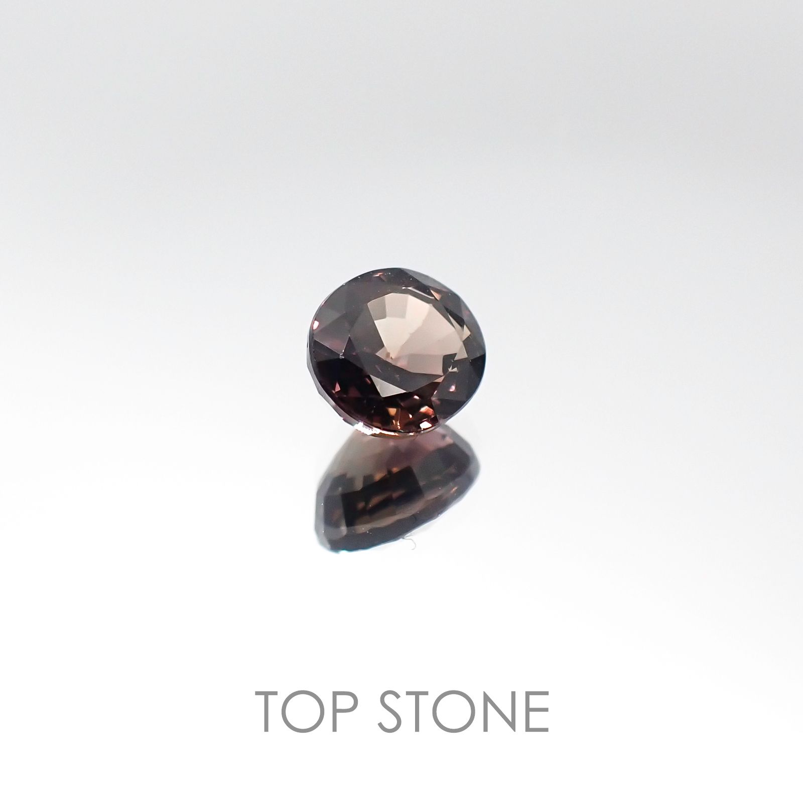 カラーチェンジサファイア非加熱(宝石名サファイア) タンザニア産 1.32ct 識別済[20096008]6.5×5.6mm前後
