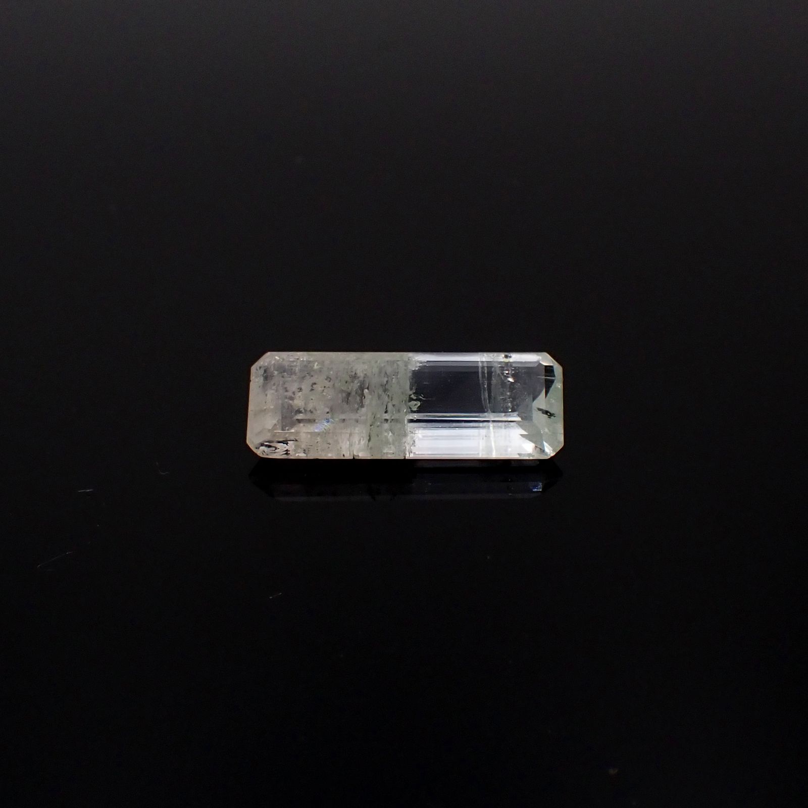 バイカラーベリル（アクアマリンモルガナイト） ブラジル産 7.50ct[231023651]22x8.2mm前後