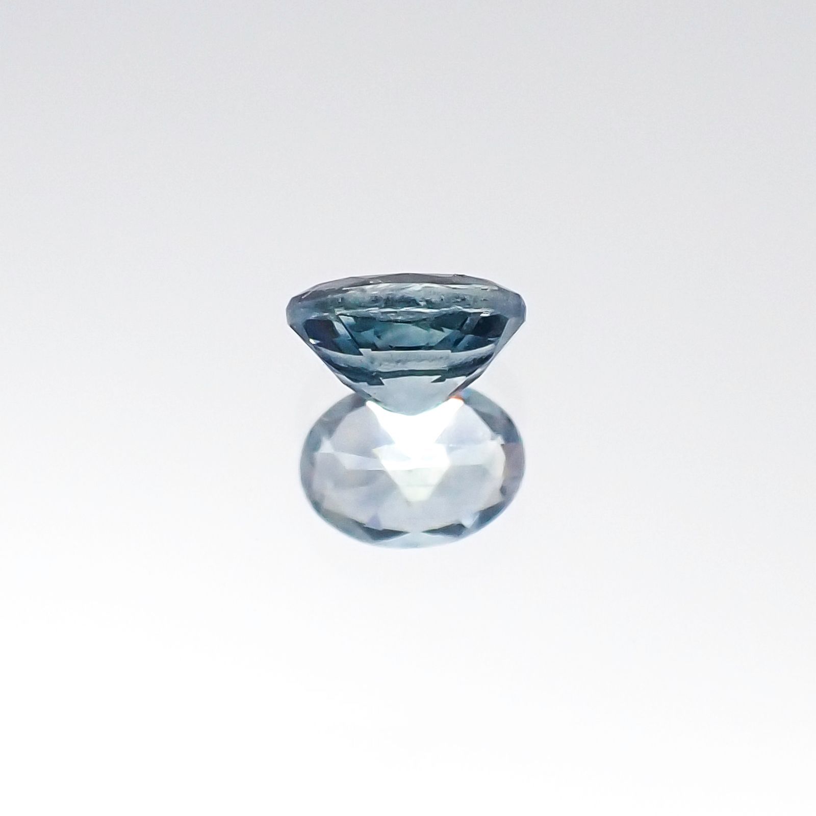 モンタナサファイア(宝石名サファイア) アメリカ・モンタナ州産 0.23ct 識別済[20116046]4×3mm前後