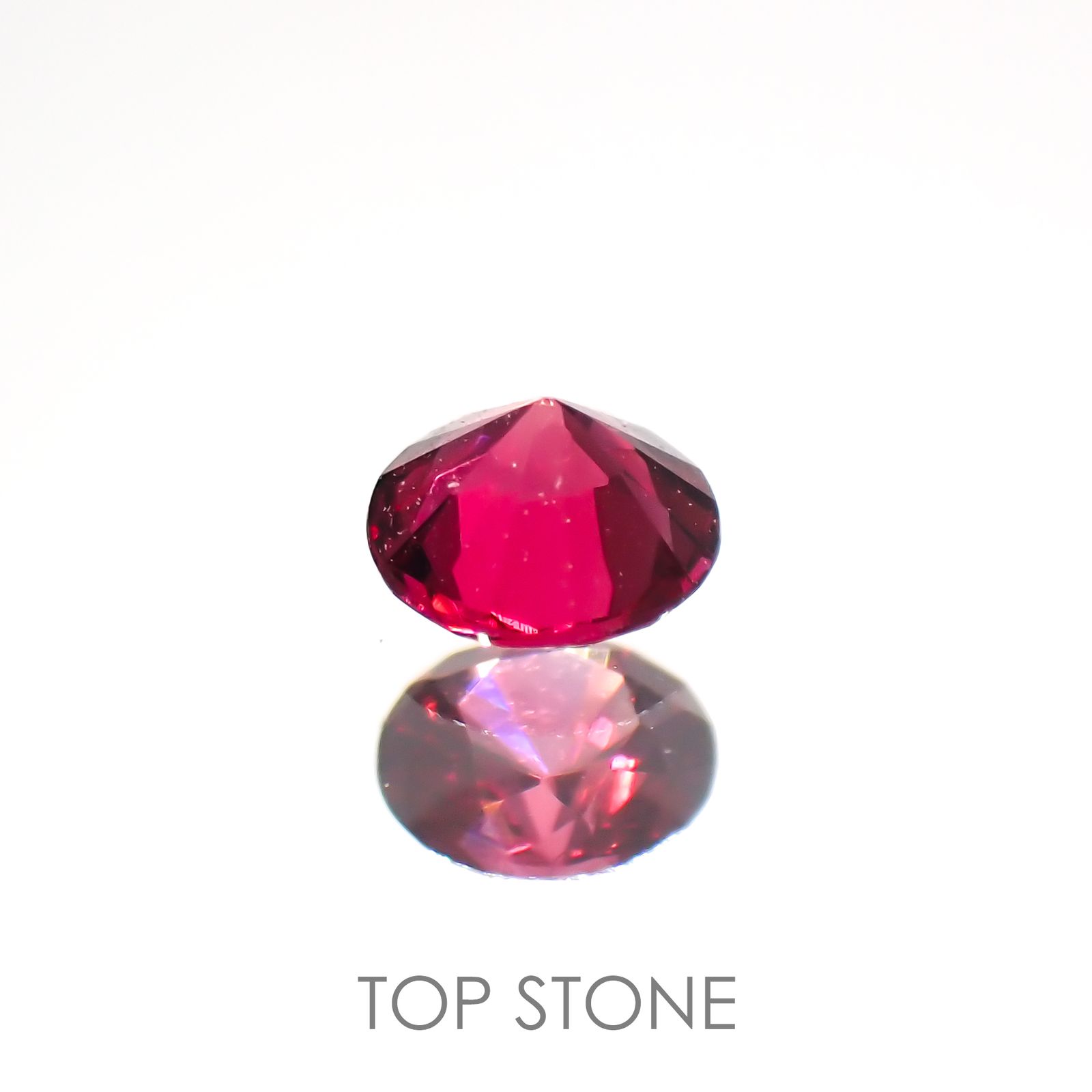 レッドスピネル(宝石名レッド・スピネル)タンザニア産 0.13ct 識別済[220114322]3.1x3.1mm前後