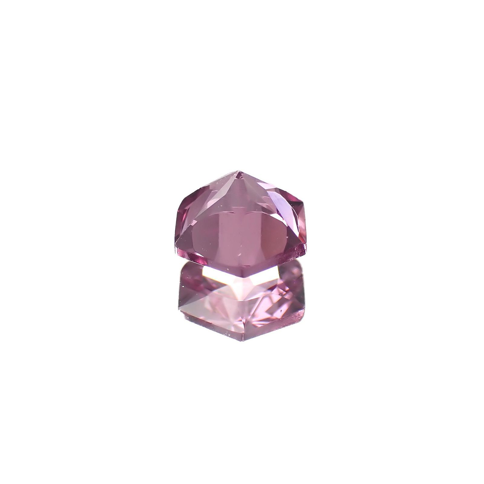 ◇ヘキサゴンカット◇カラーシフト マラヤガーネット(宝石名ガーネット)タンザニア産 0.70ct 識別済[220817563]5.1x5mm前後